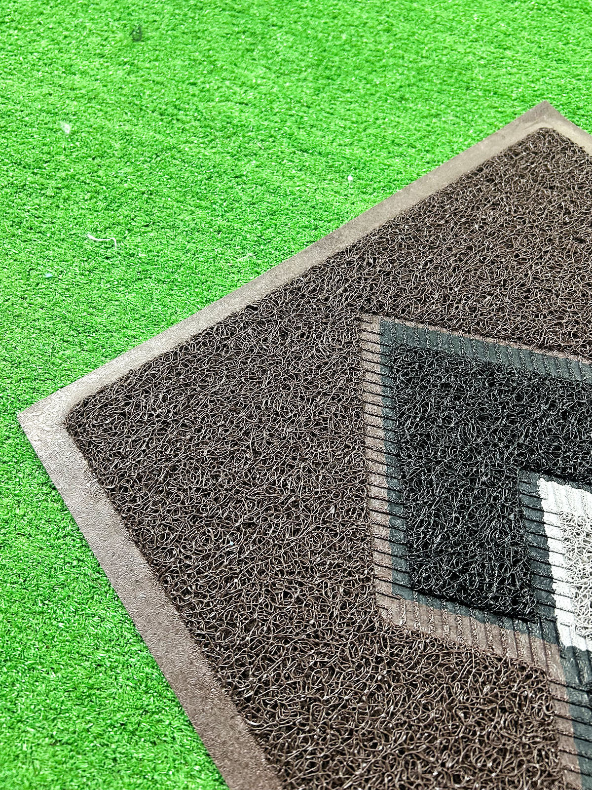 Anti-Slip Floor Mat 15" × 23" | Design 120