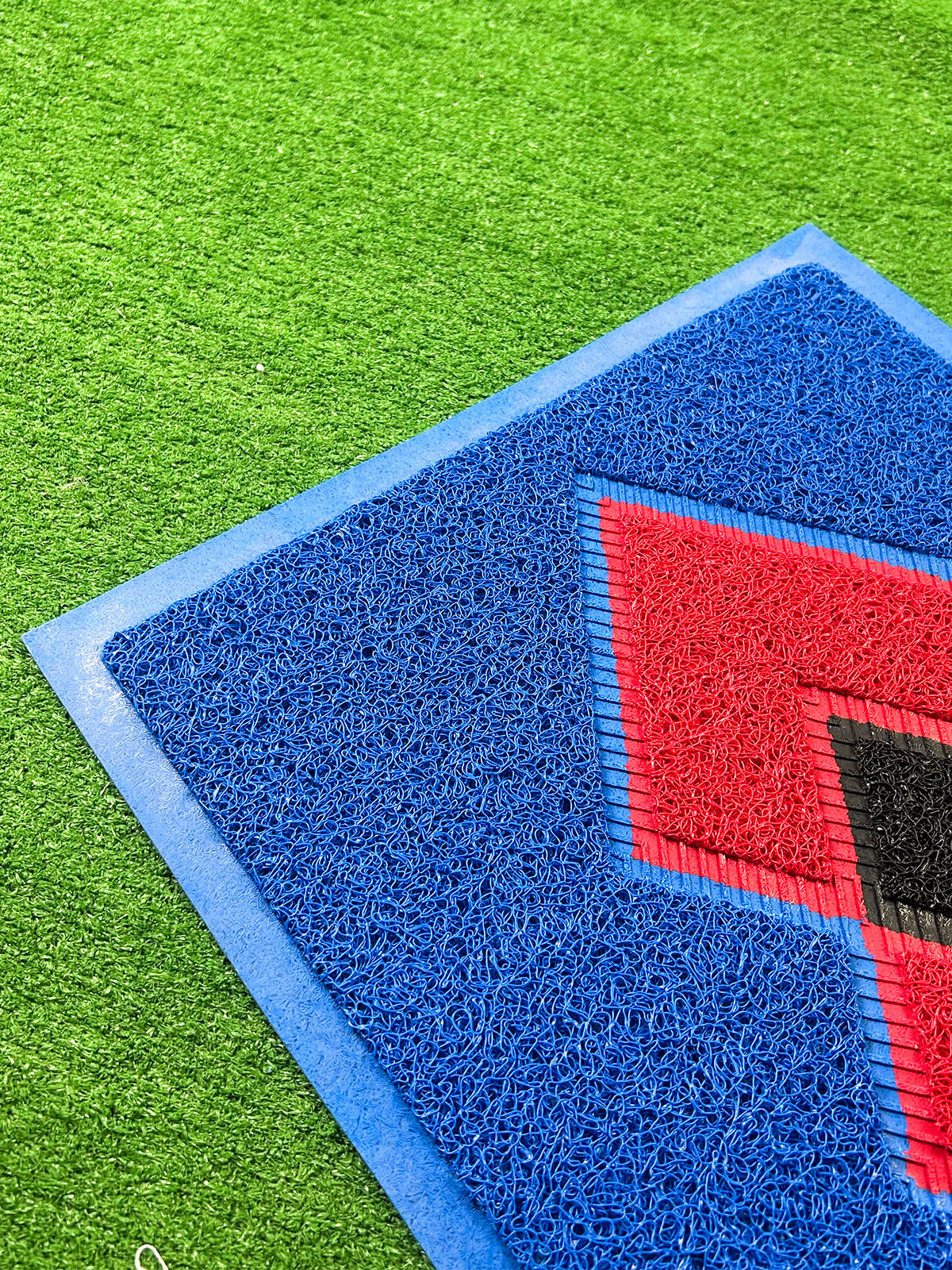 Anti-Slip Floor Mat 15" × 23" | Design 119