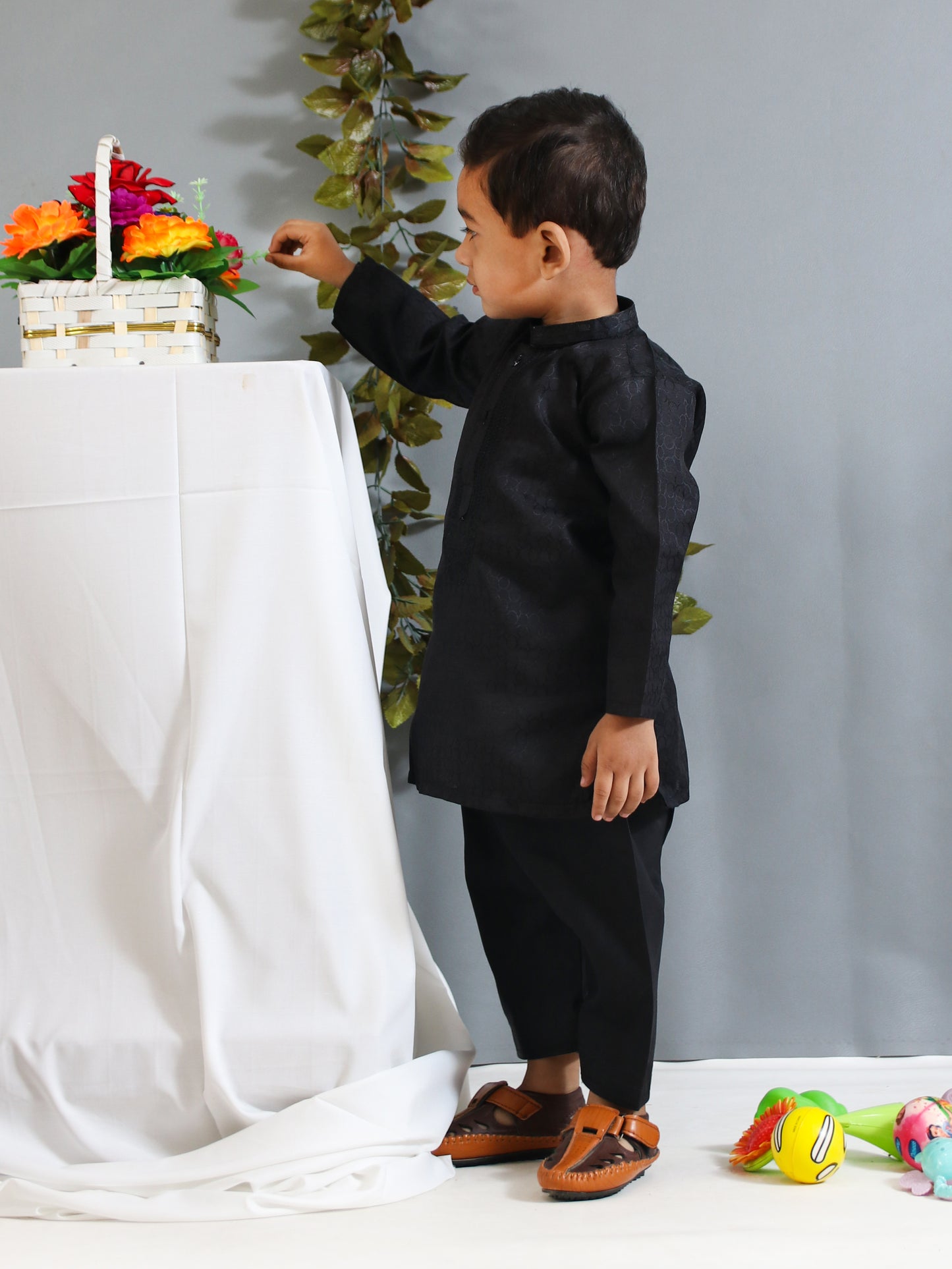 AM 2 Yrs - 17 Yrs Boys Kurta Pajama Suit Sherwani Collar Plain Black