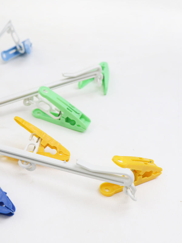 Multicolor Cloth Hanger With 16 Clips Clothpegs