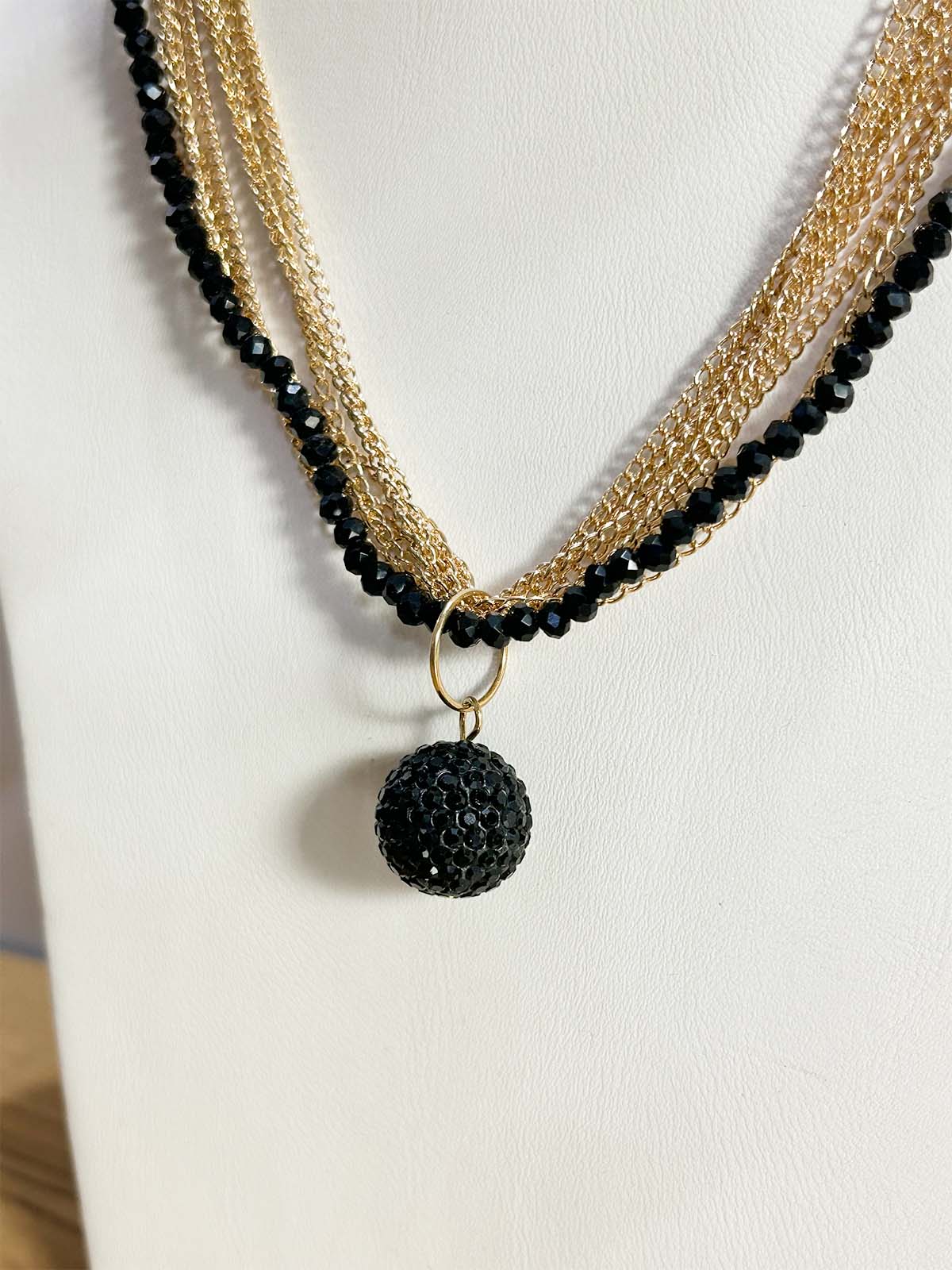 Vintage Beads Pendant Necklace WGN67