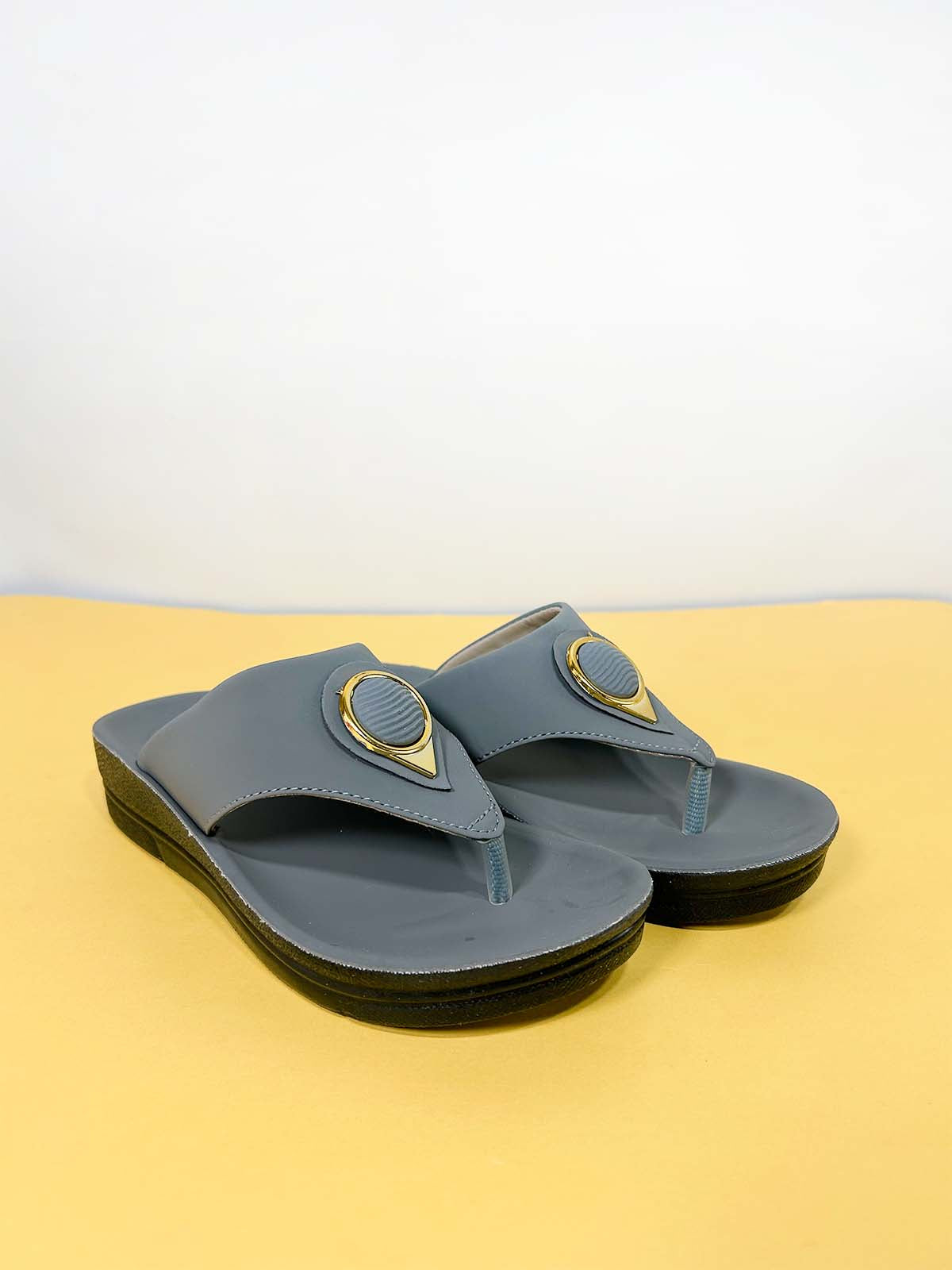 Grey Casual Slipper for Women WS43