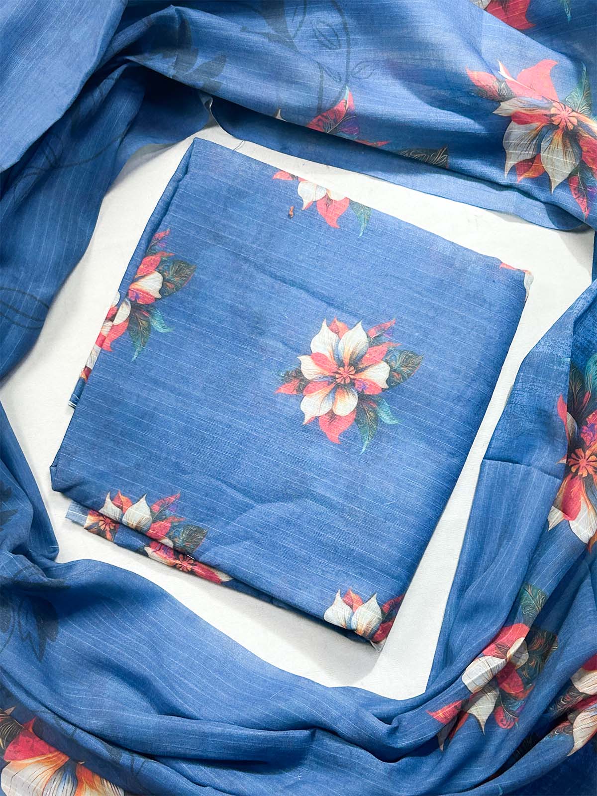 3Pcs Unstitched Digital Lawn Suit For Women WU272