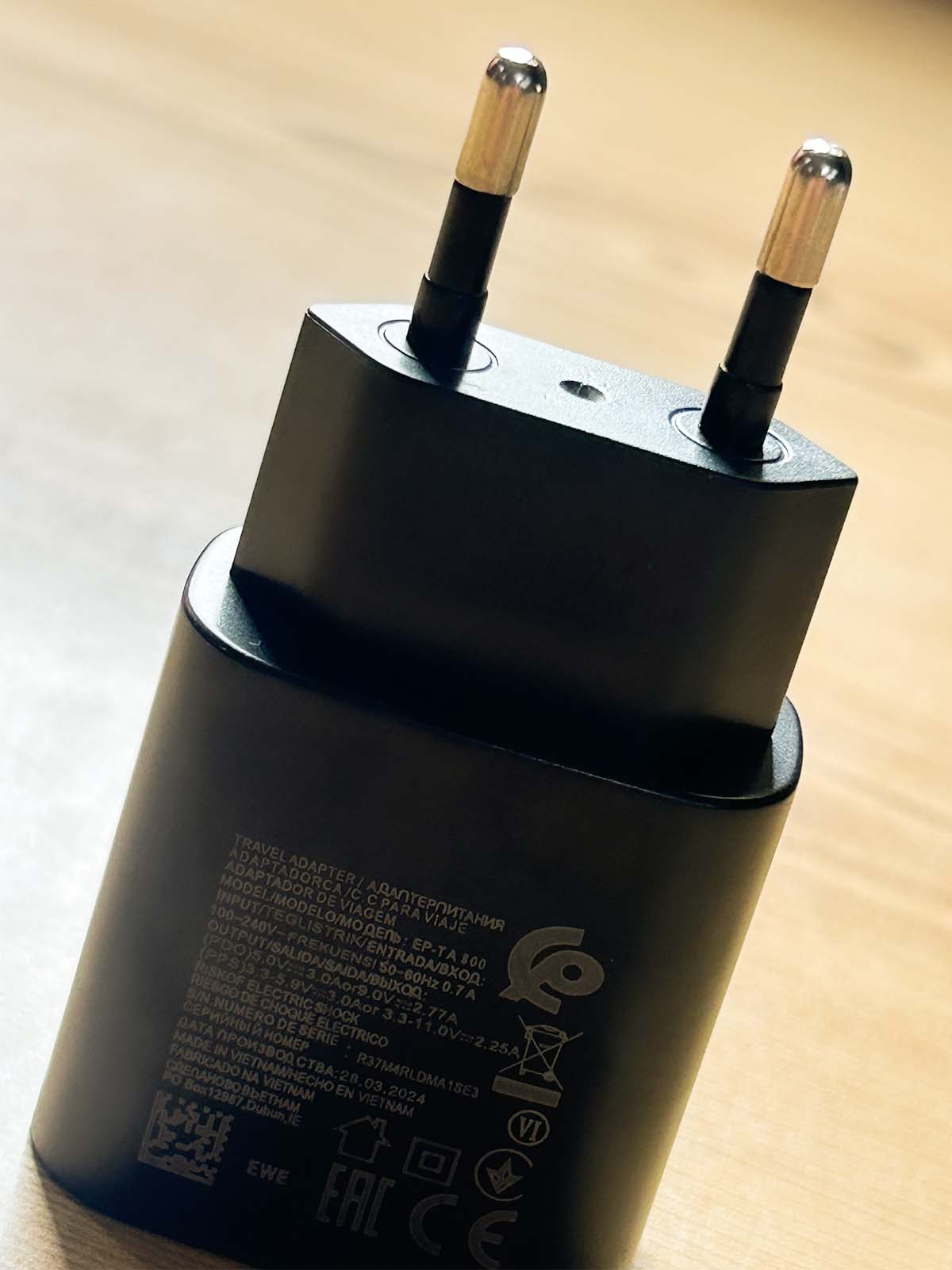 25W USB-C PD Adapter