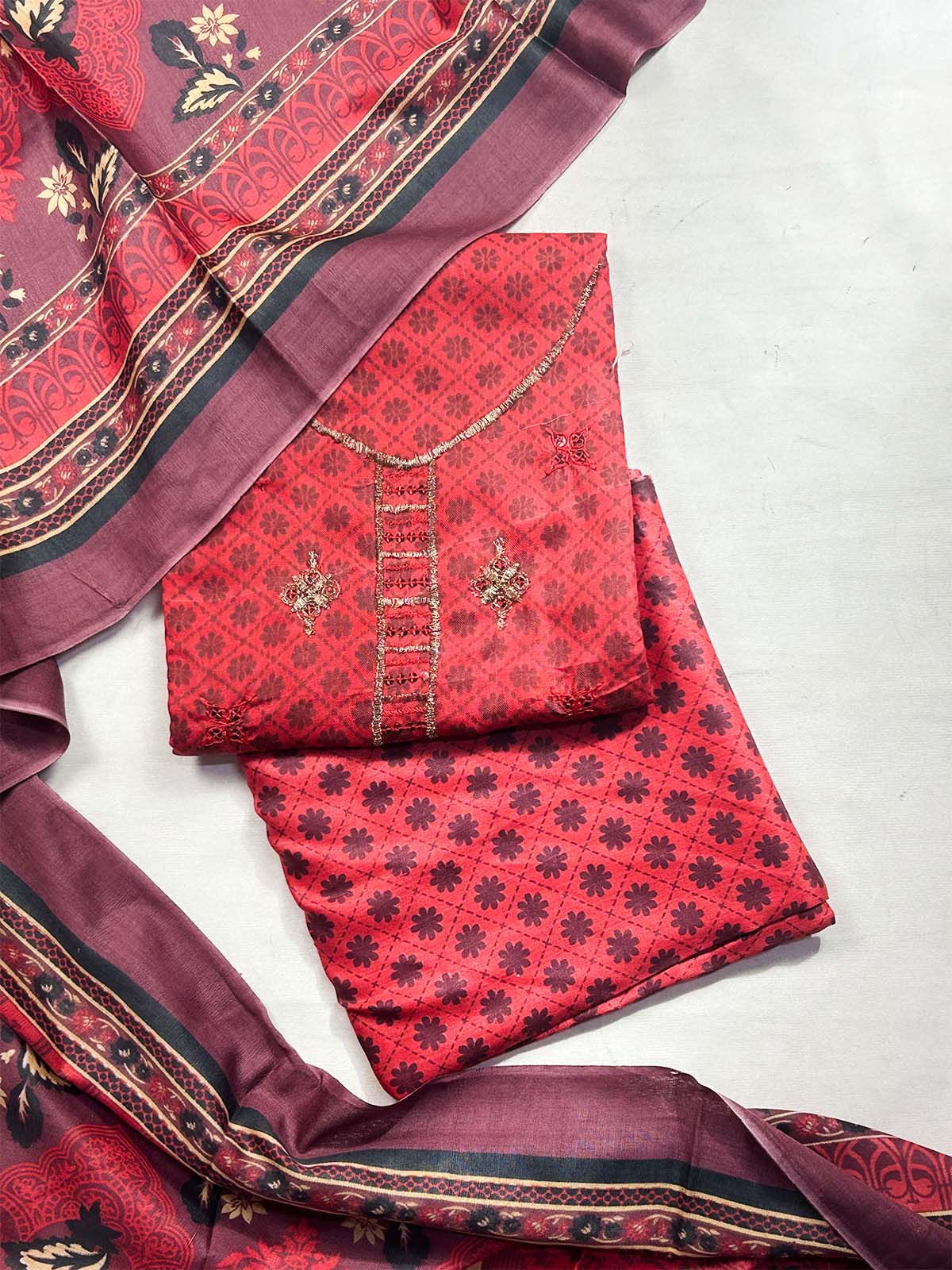 3Pcs Unstitched Digital Lawn Suit For Women WU257