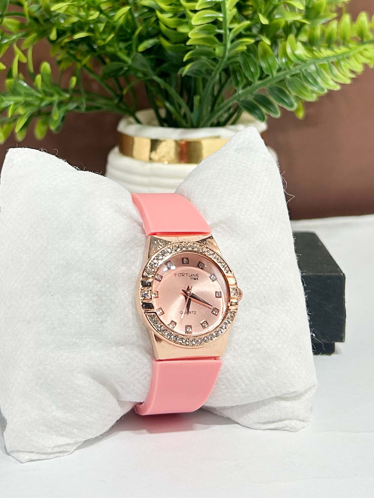Peach Stylish Wrist Watch for Women WW117