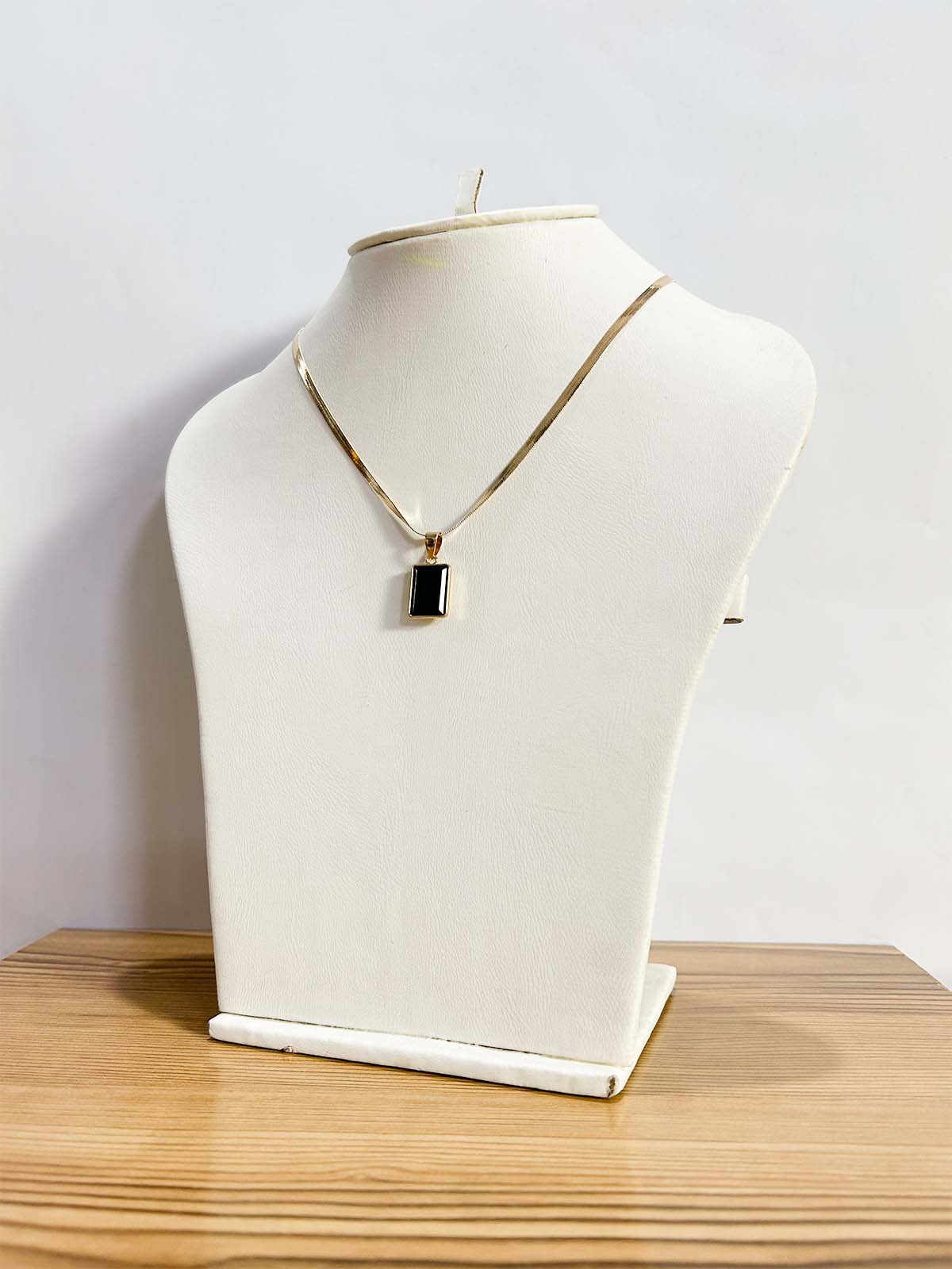 Elegant Pendant Necklace WGN78