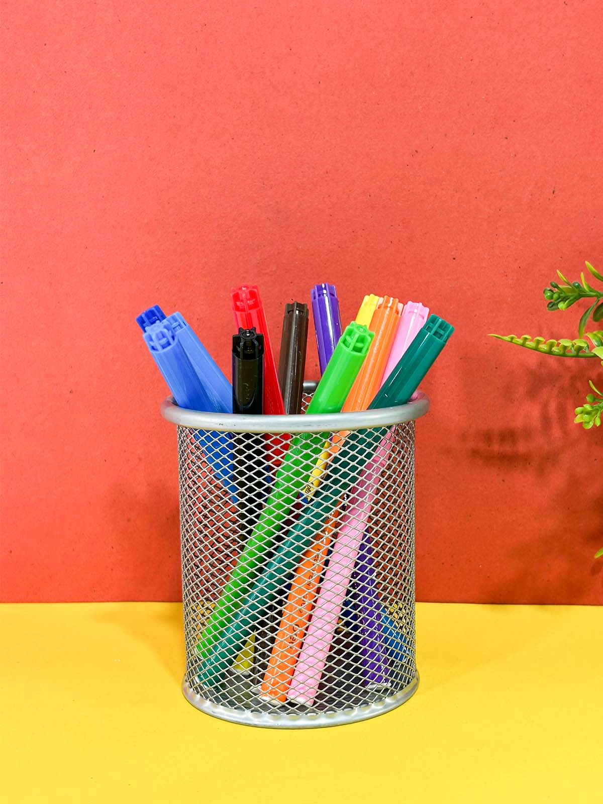 Pack Of 12 Deli ColoRun Felt Pens Bright Colors PB234