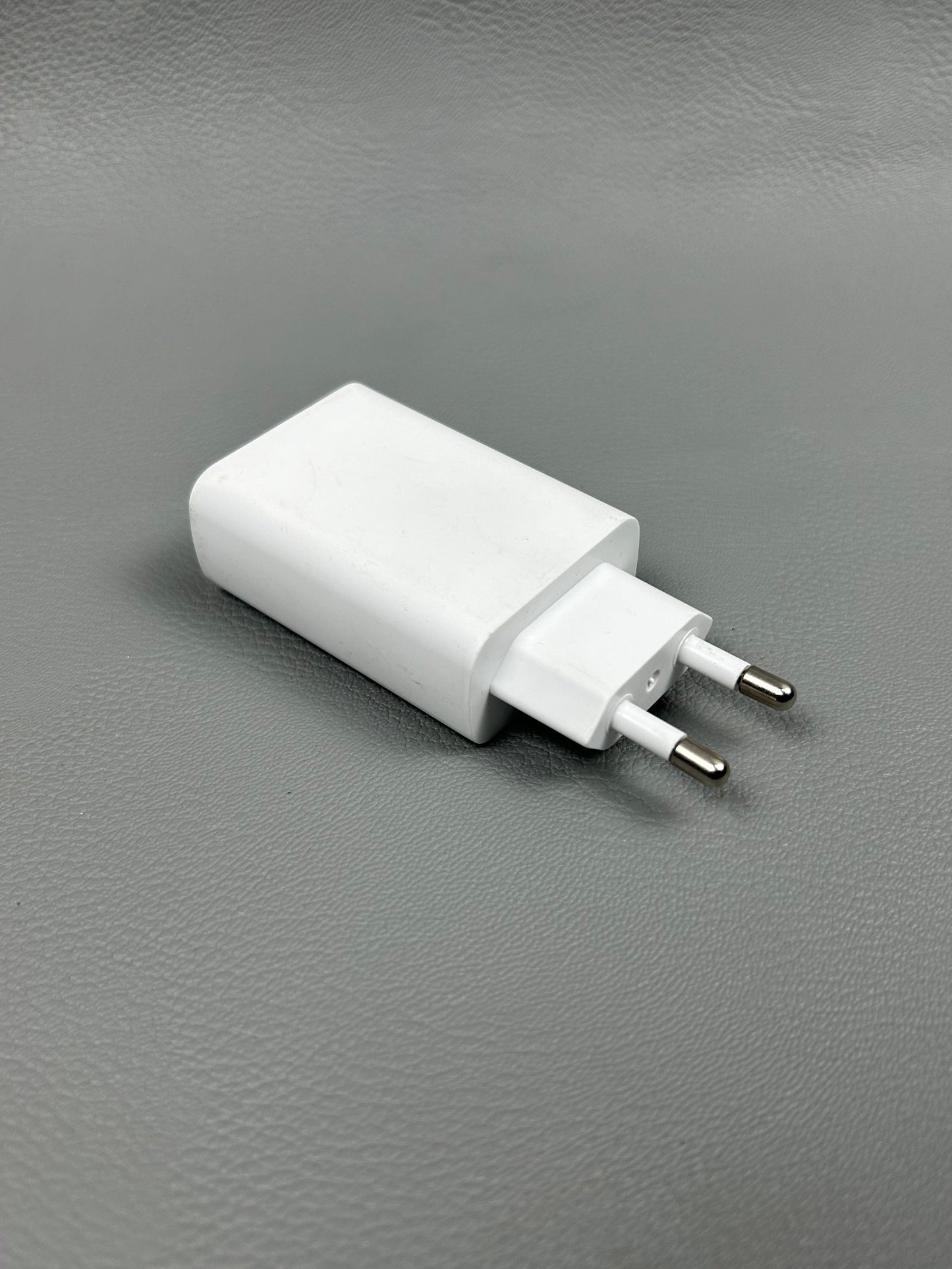 White Wall Charger Adapter 03