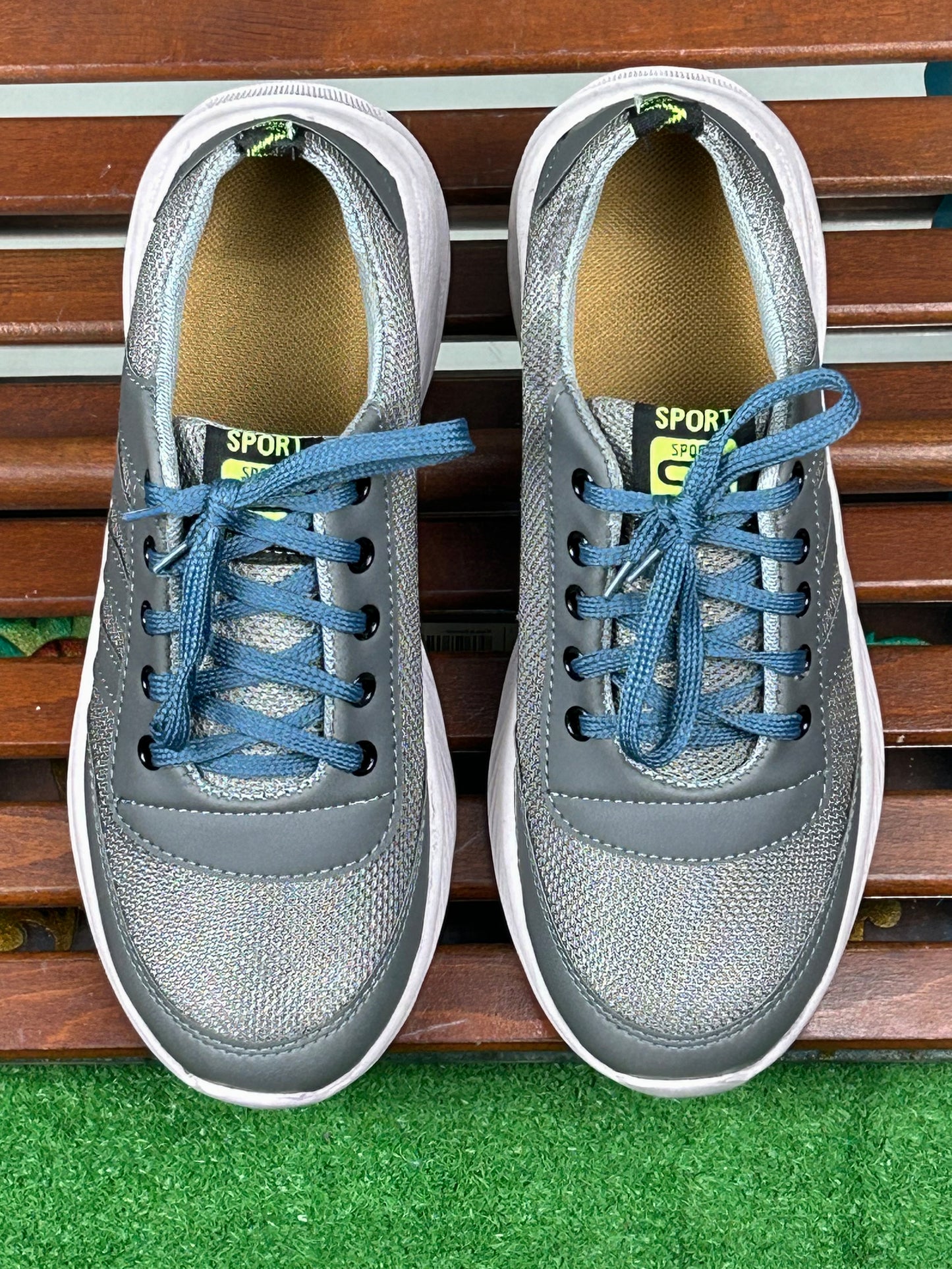 Light Grey Casual Sneakers For Men MJS123