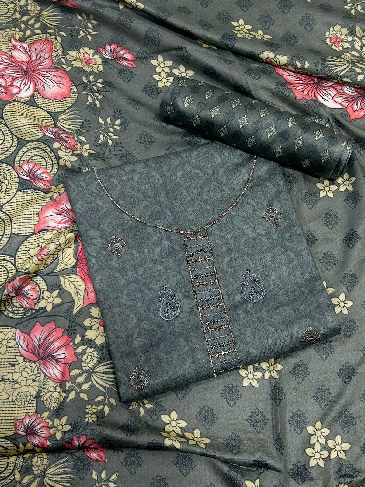 3Pcs Unstitched Digital Lawn Suit For Women WU228