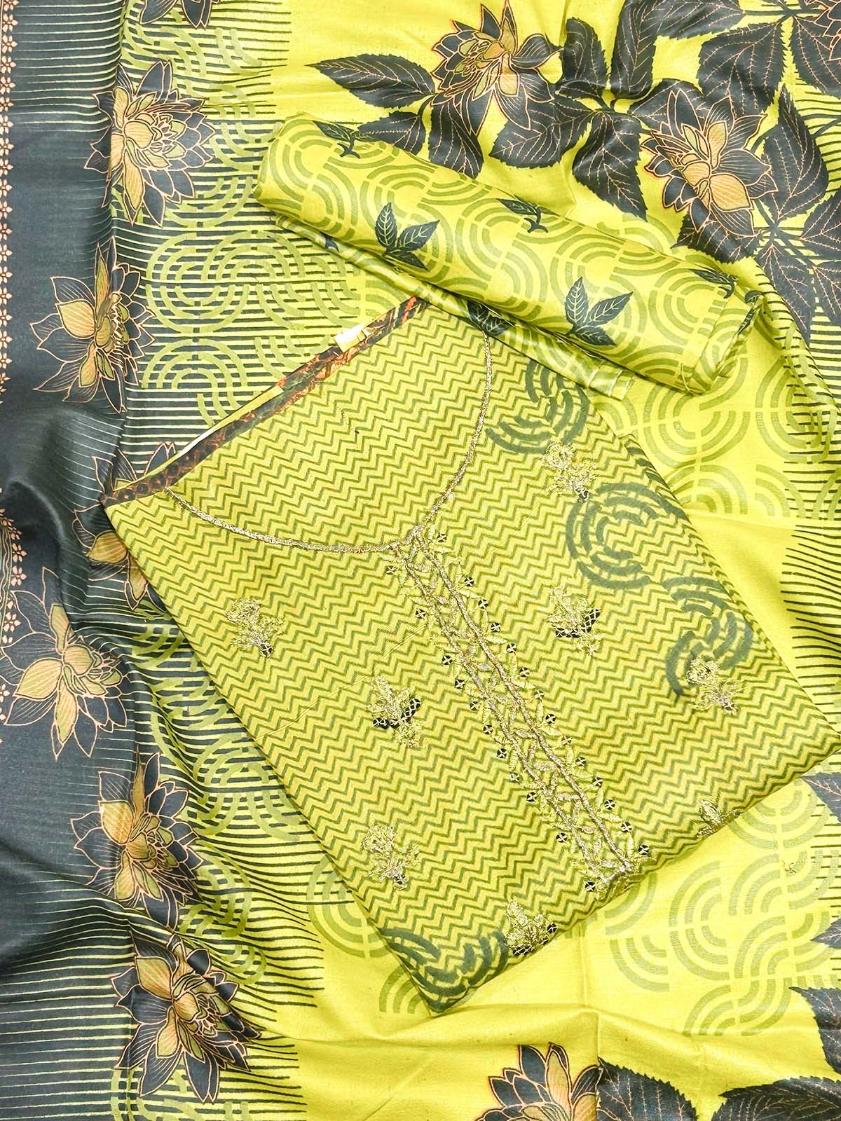 3Pcs Unstitched Digital Lawn Suit For Women WU241