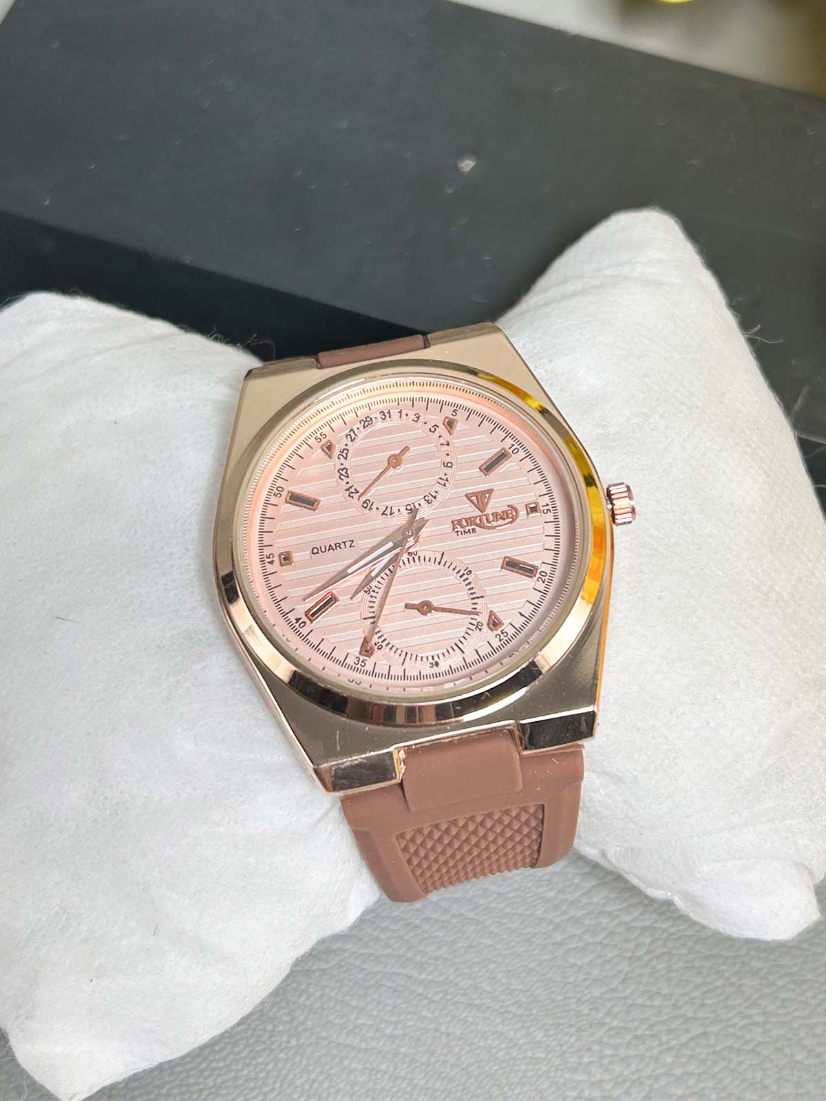 Brown Rubber Strap Watch For Men MW172