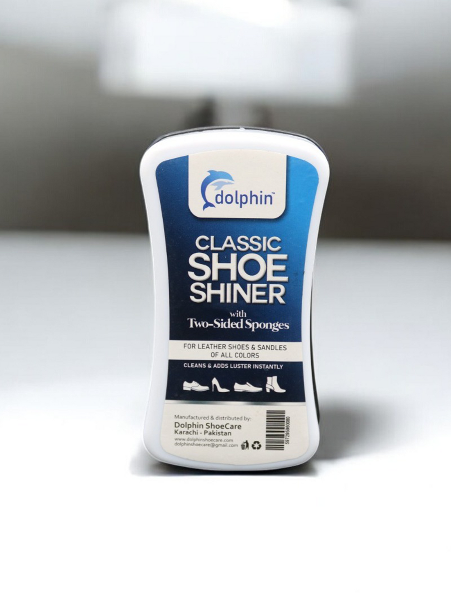 Dolphin Classic Shoe Shiner With Two Sided Sponges SP14