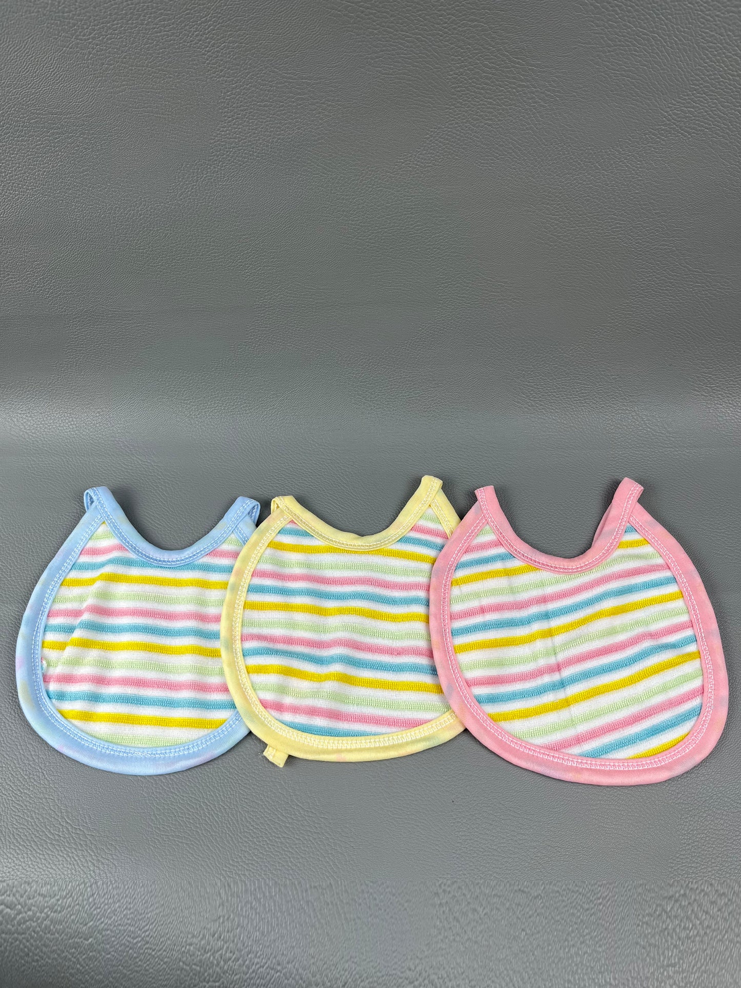 Pack Of 3 Multicolor Soft and Absorbent Bibs for Newborns D-14