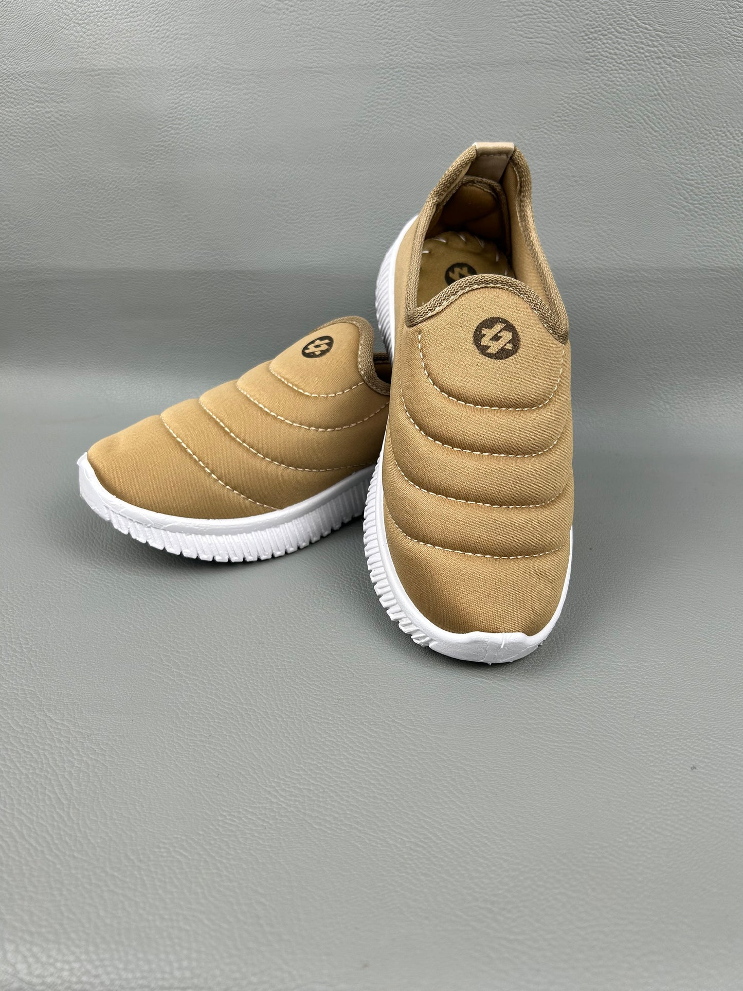 Fawn Sneakers For Women/Girls GWS23