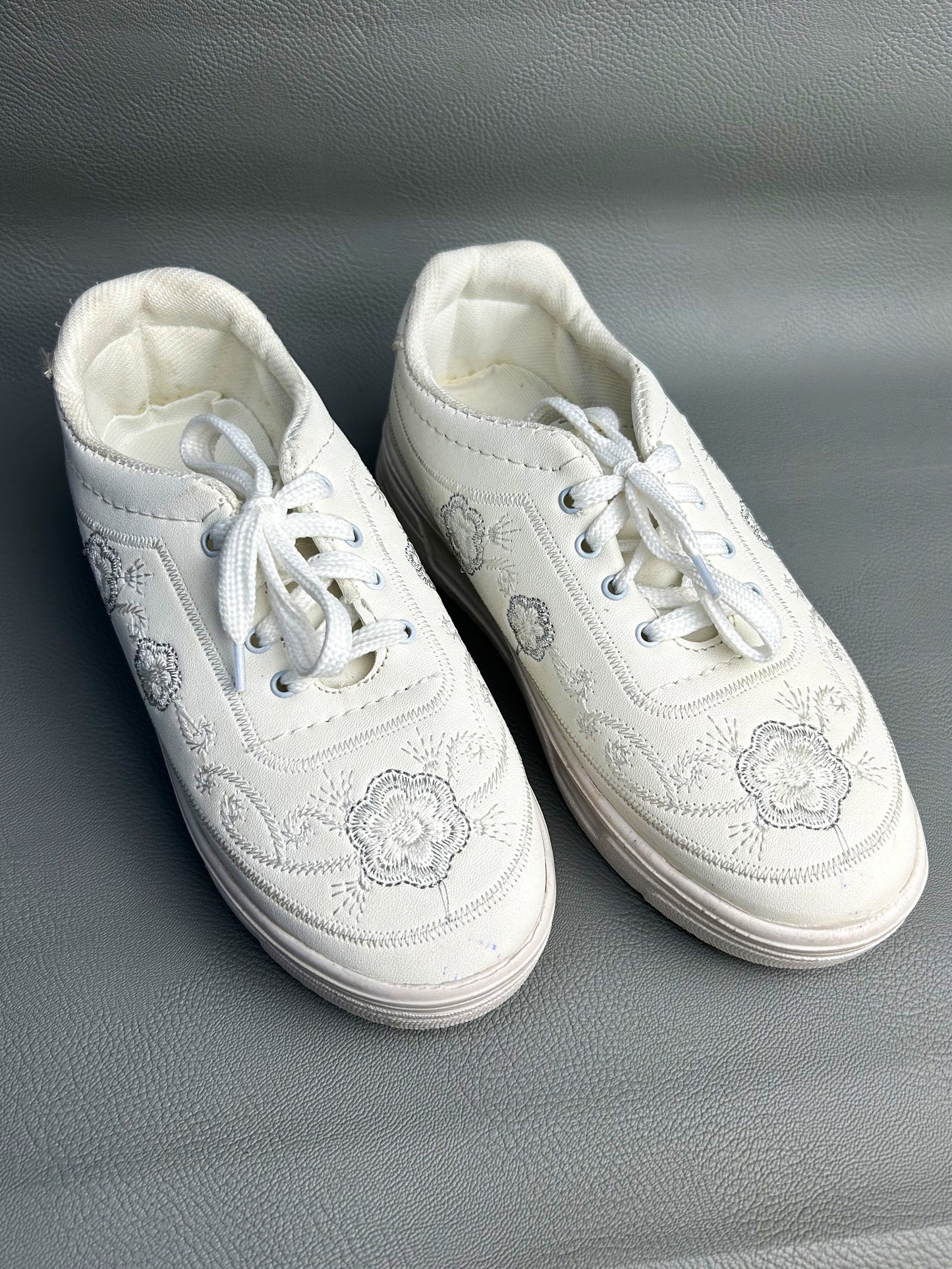 White Sneakers For Women/Girls GWS07