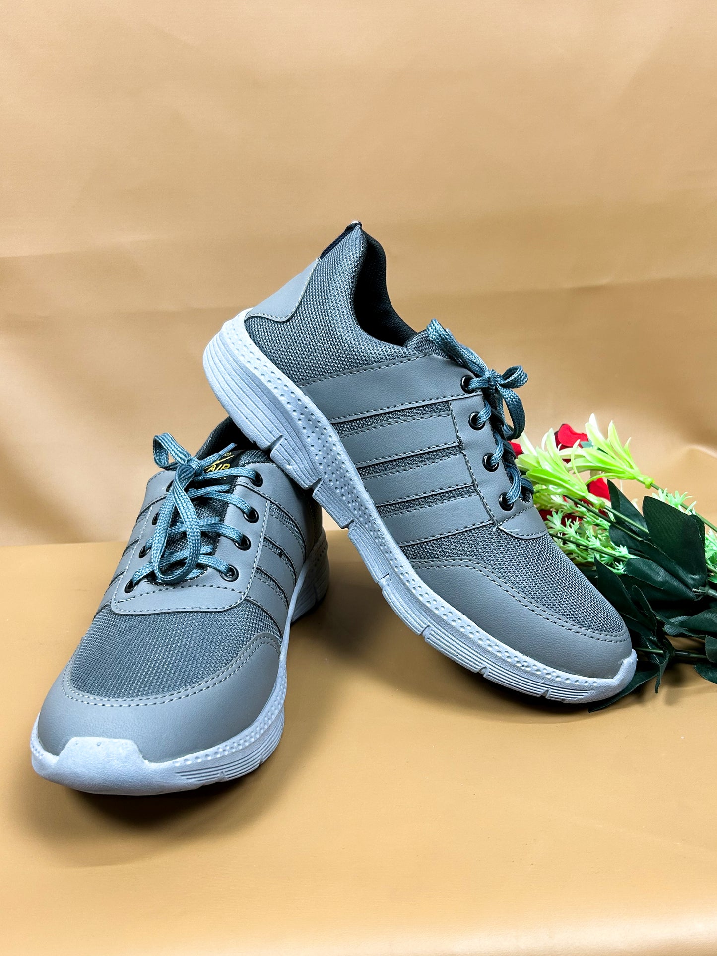 Light Grey Casual Sneakers For Men MJS121