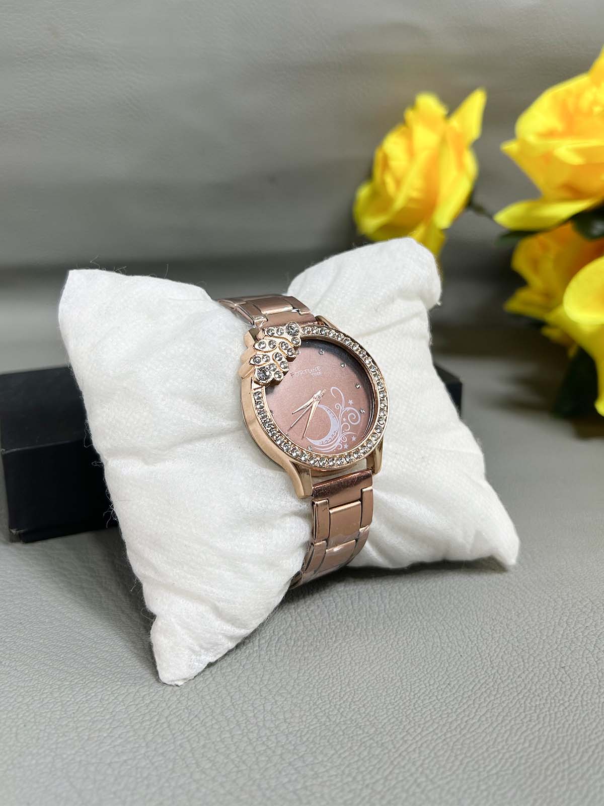 Brown Stylish Wrist Watch for Women WW72