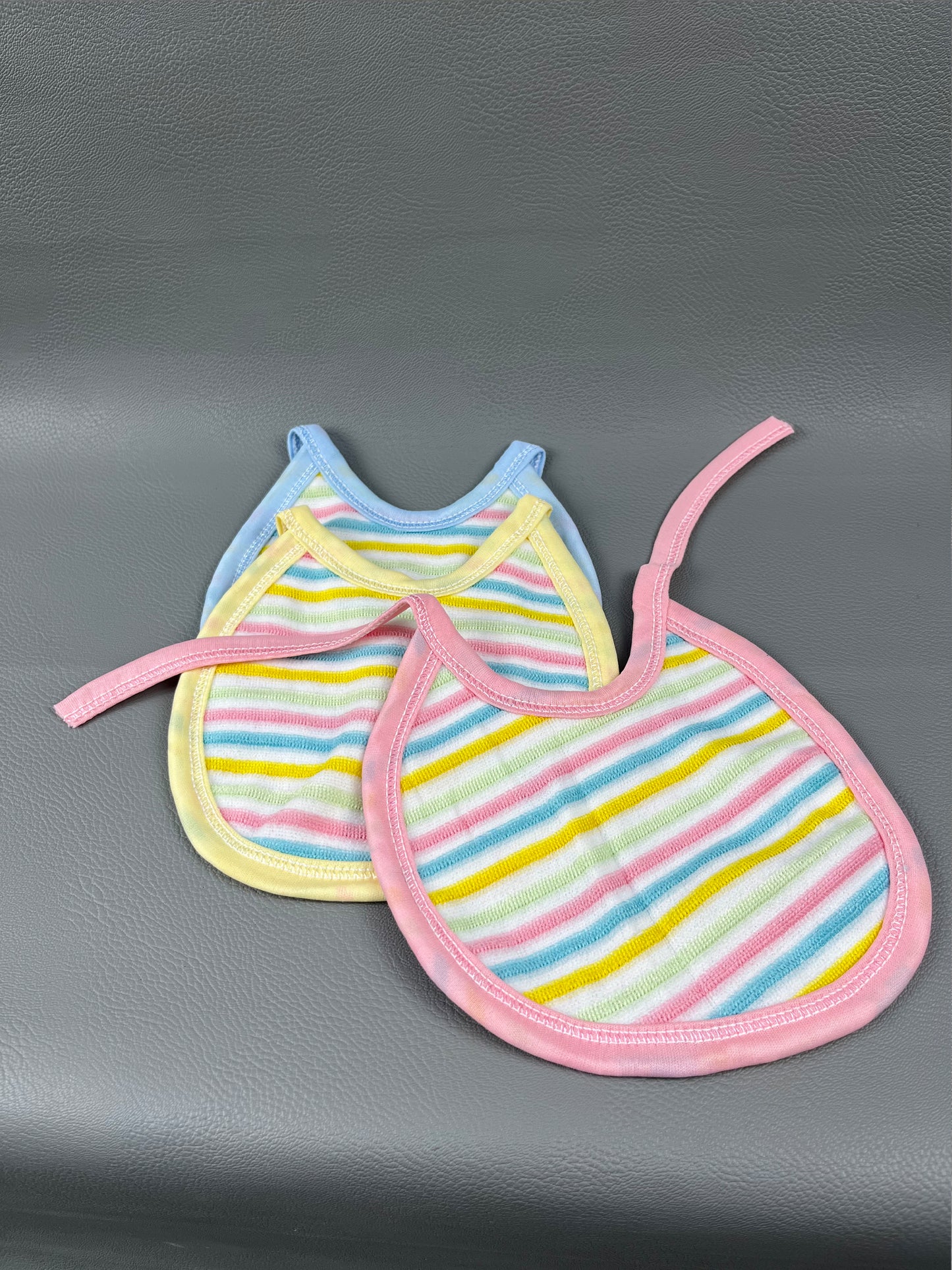 Pack Of 3 Multicolor Soft and Absorbent Bibs for Newborns D-14