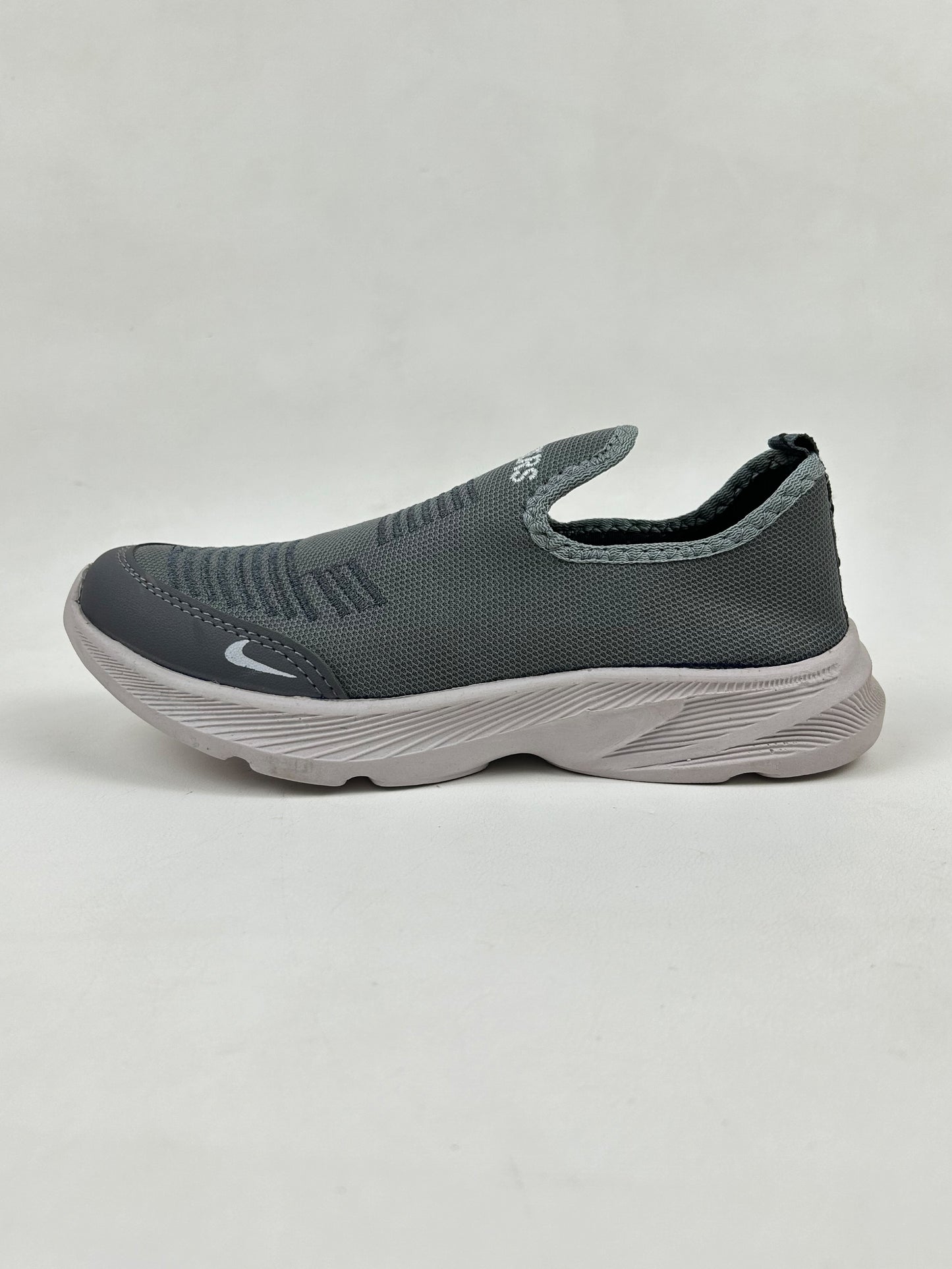 Grey Casual Sneakers For Men MJS113