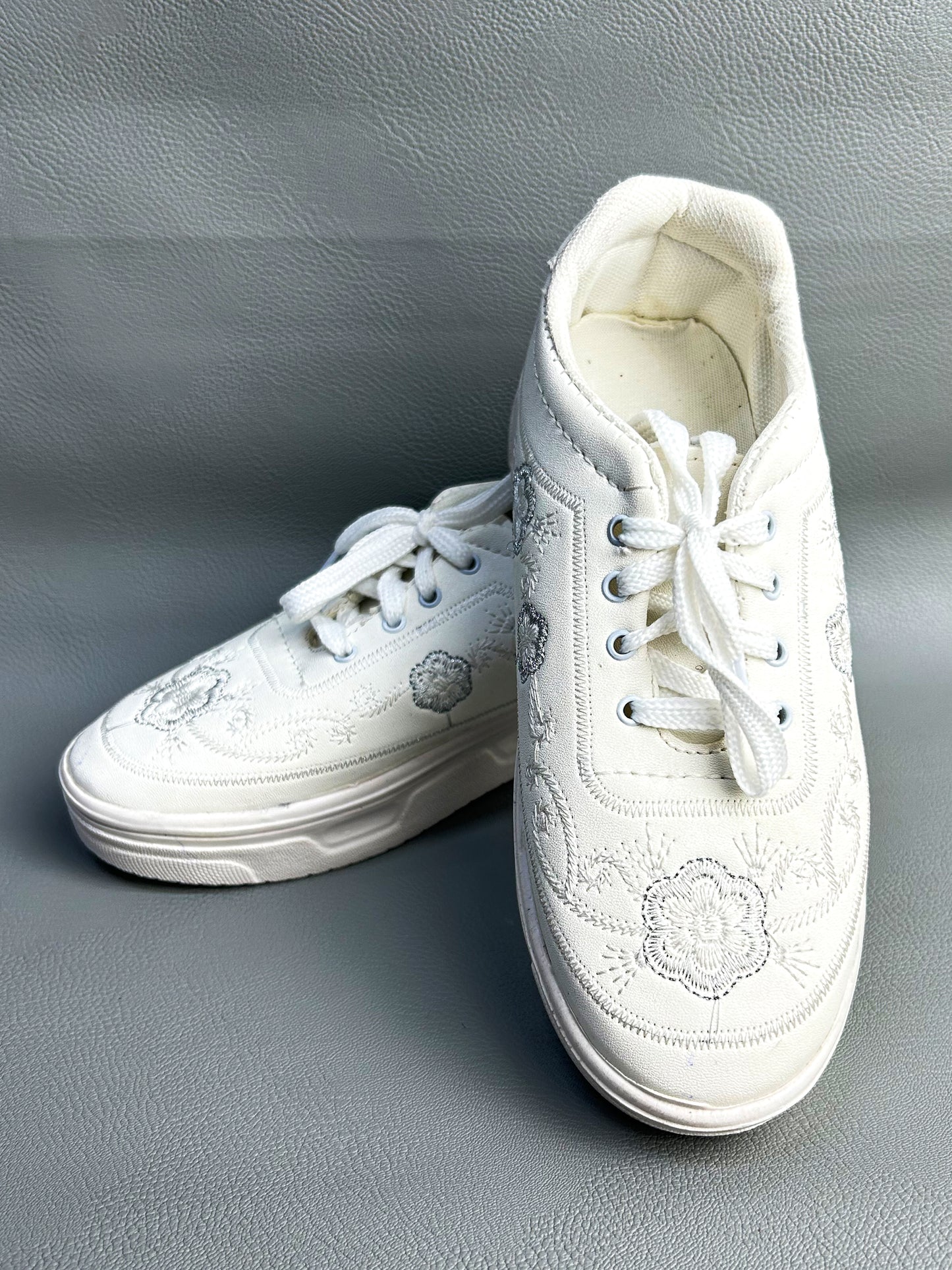 White Sneakers For Women/Girls GWS07