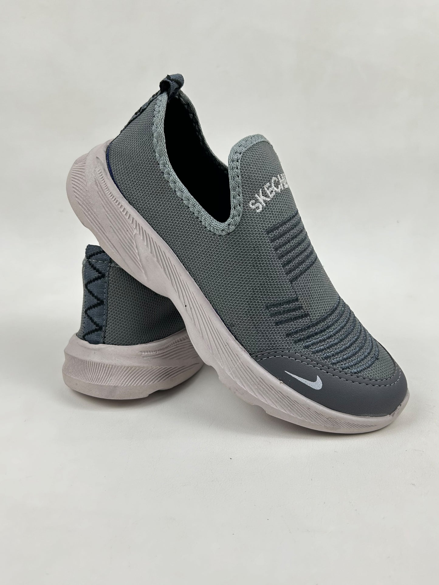 Grey Casual Sneakers For Men MJS113