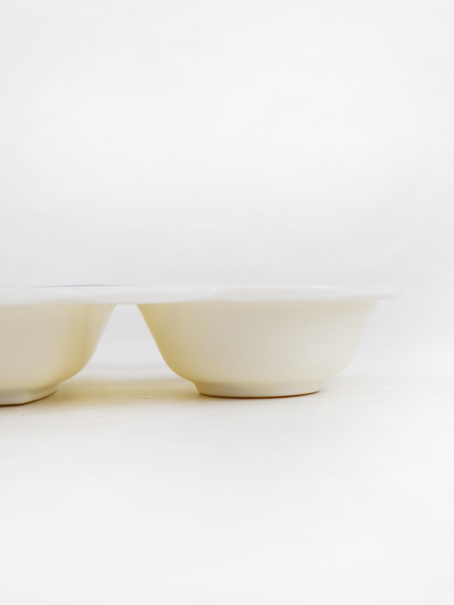 Helicopter Shaped 3-Compartment Melamine Tray White