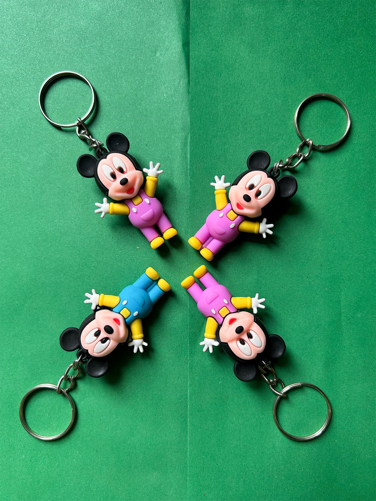 KC33 Pack of 4 Minnie Mouse Key Chain Multicolor