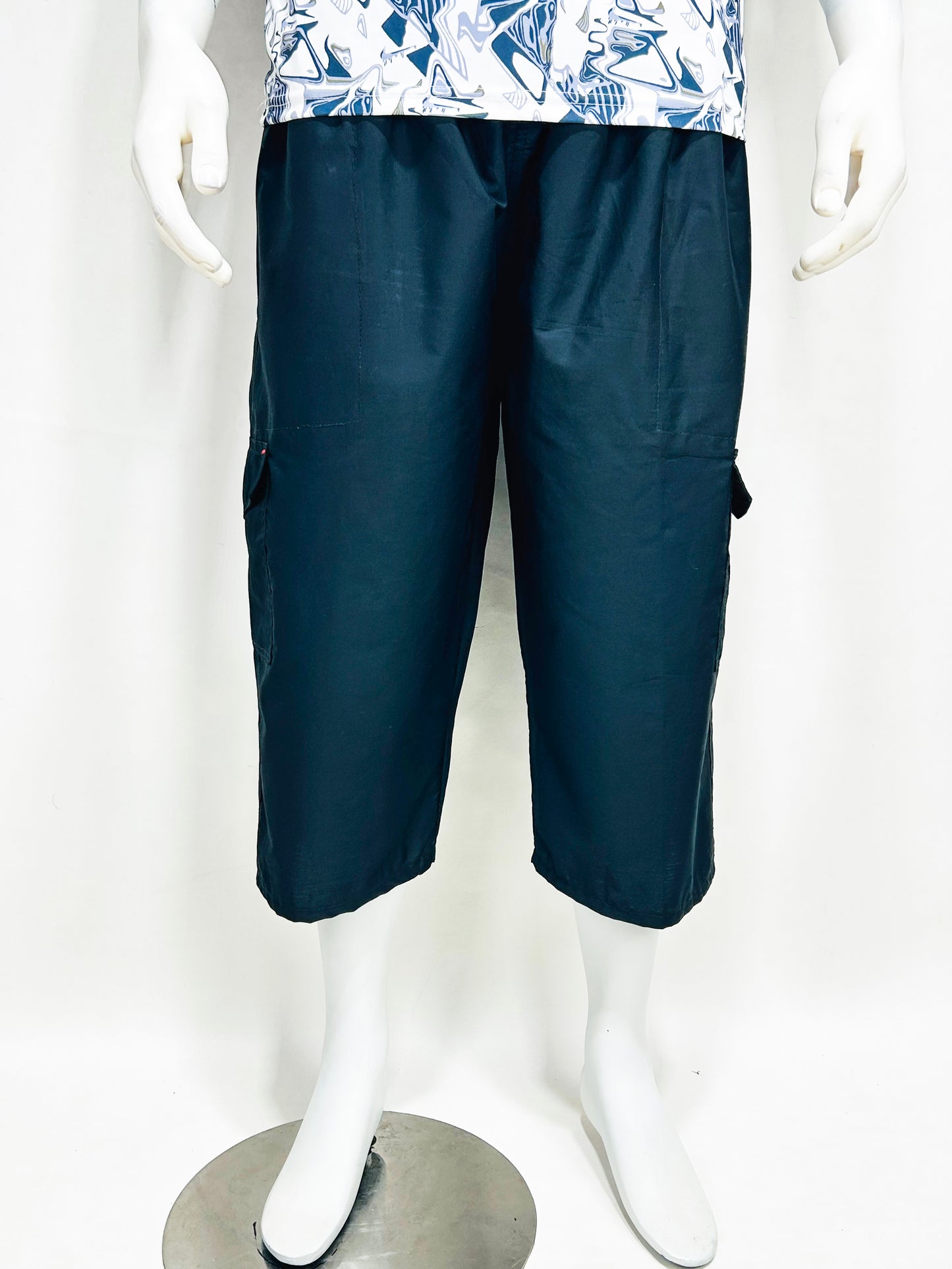 Black Cargo 3-QTR Cotton Short for Men MS94