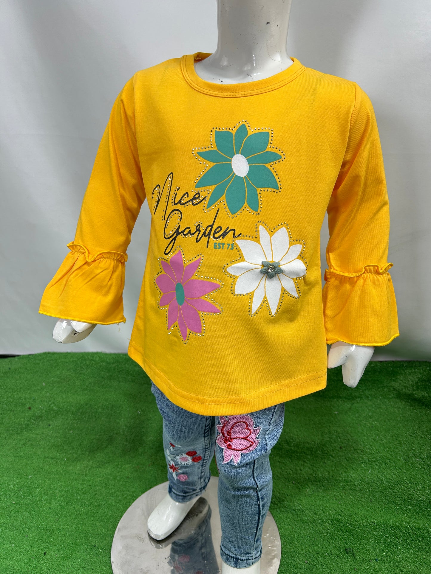 1Yrs - 4Yrs Full Sleeves Girls T-Shirt Aster Flower Yellow