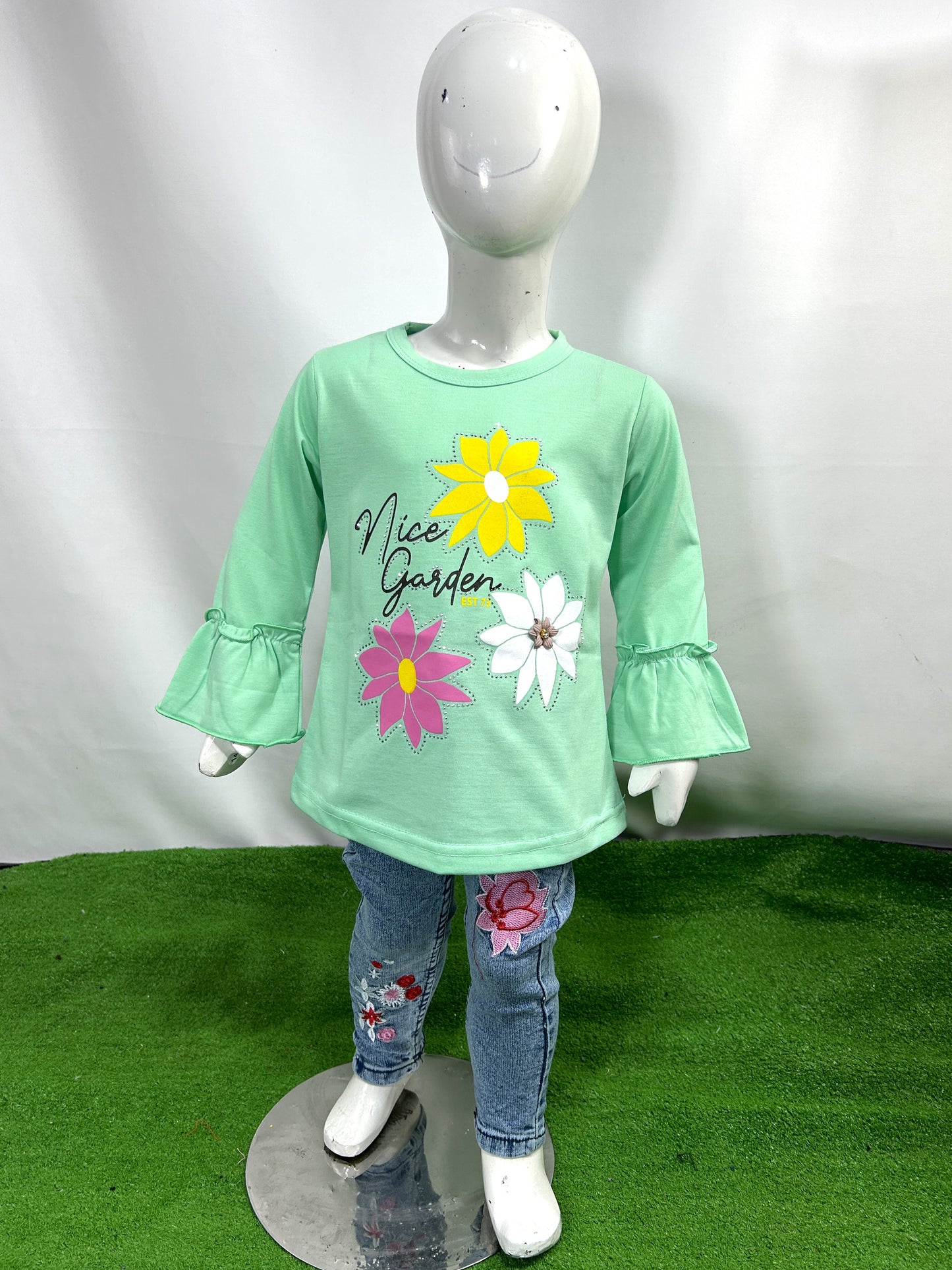 1Yrs - 4Yrs Full Sleeves Girls T-Shirt Aster Flower Light Green