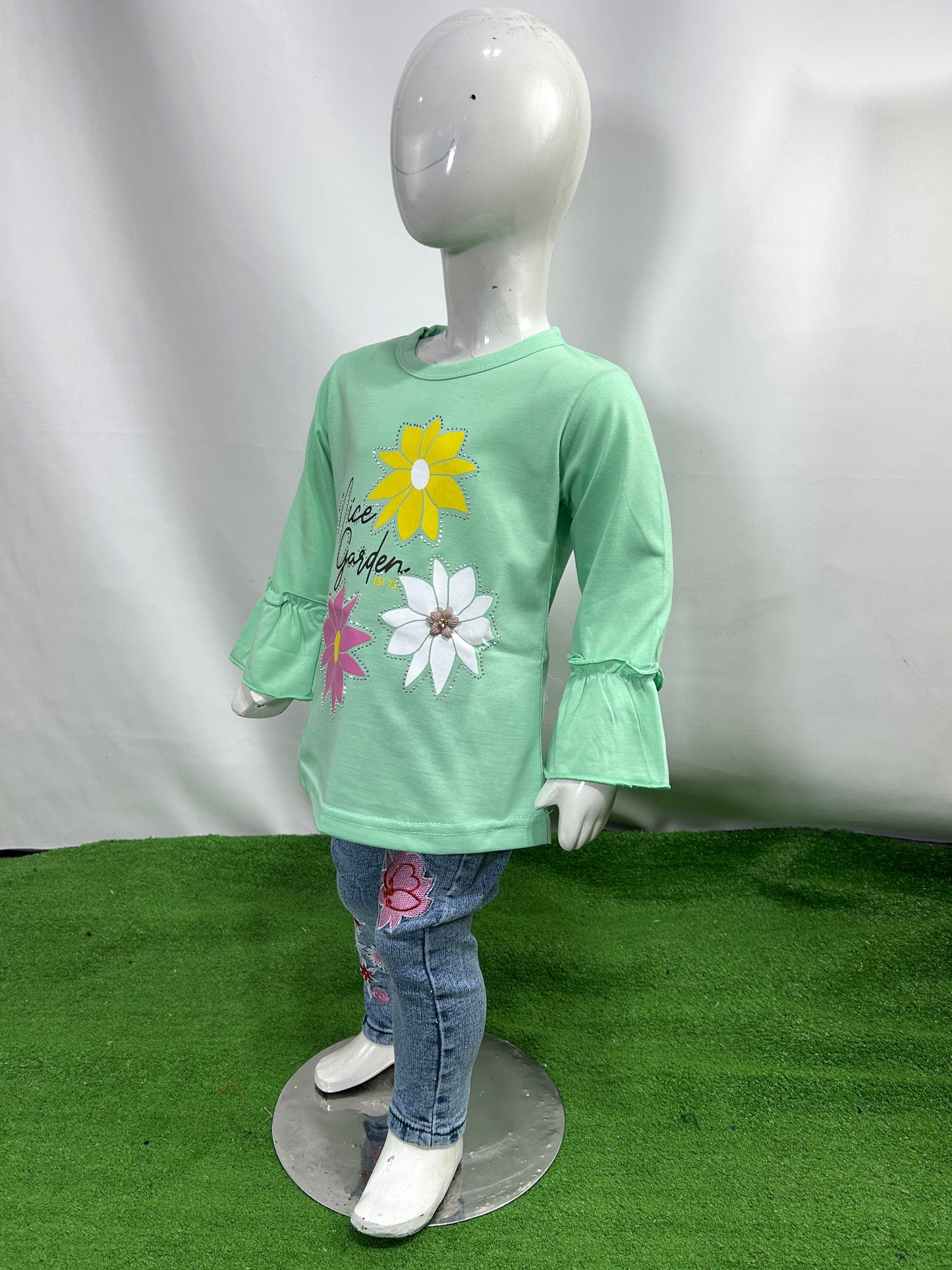 1Yrs - 4Yrs Full Sleeves Girls T-Shirt Aster Flower Light Green