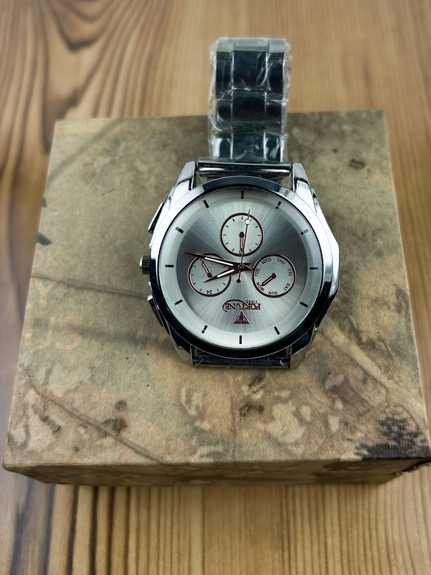 Silver Stainless Steel Watch For Men MW127