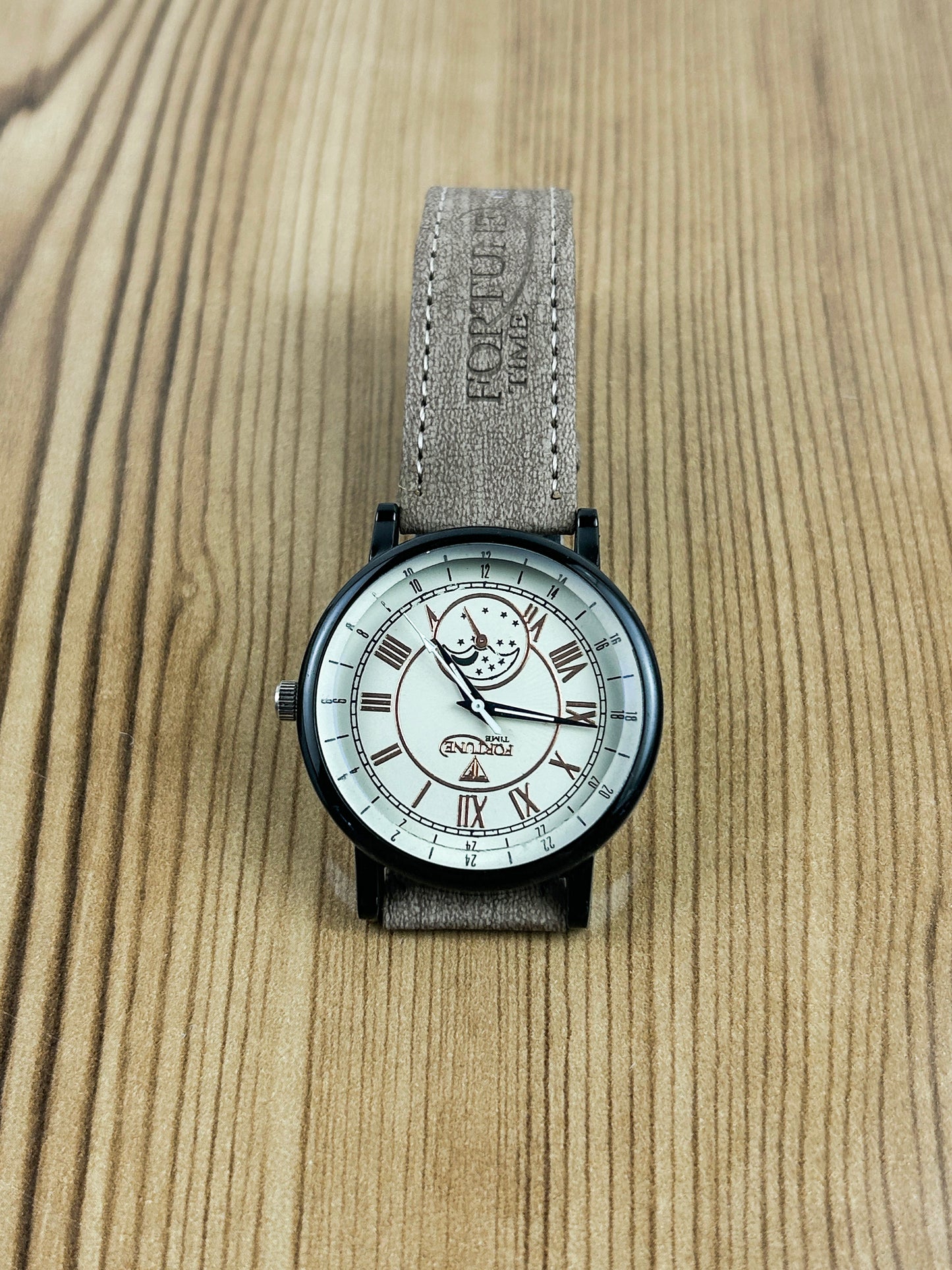Light Brown Strap Watch For Men MW136