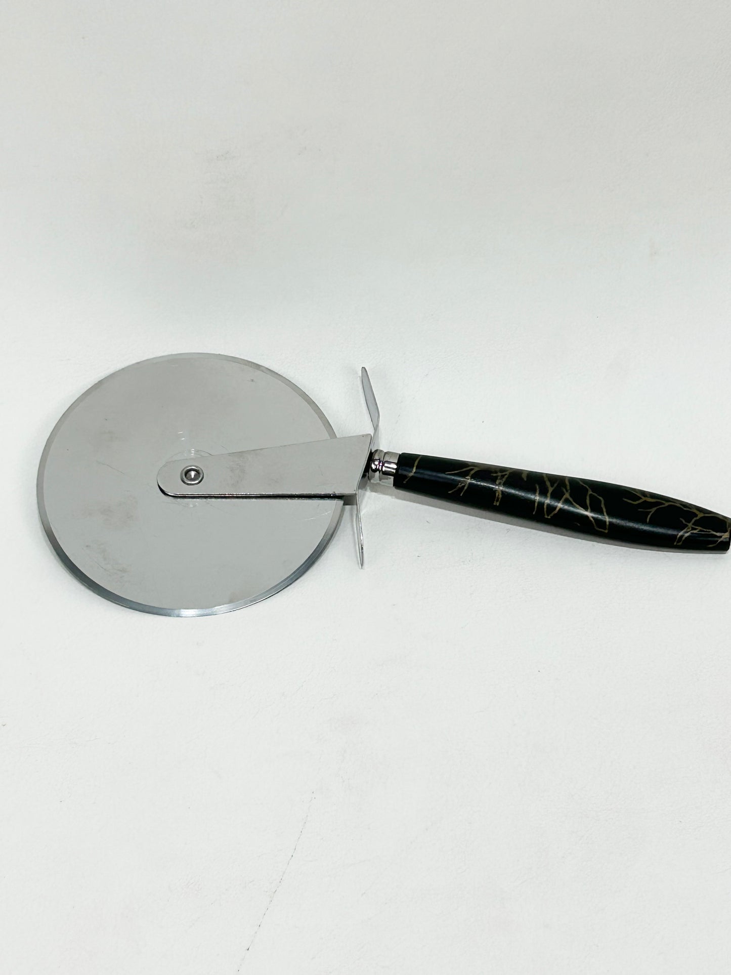 Multicolor Stainless Steel Pizza Cutter