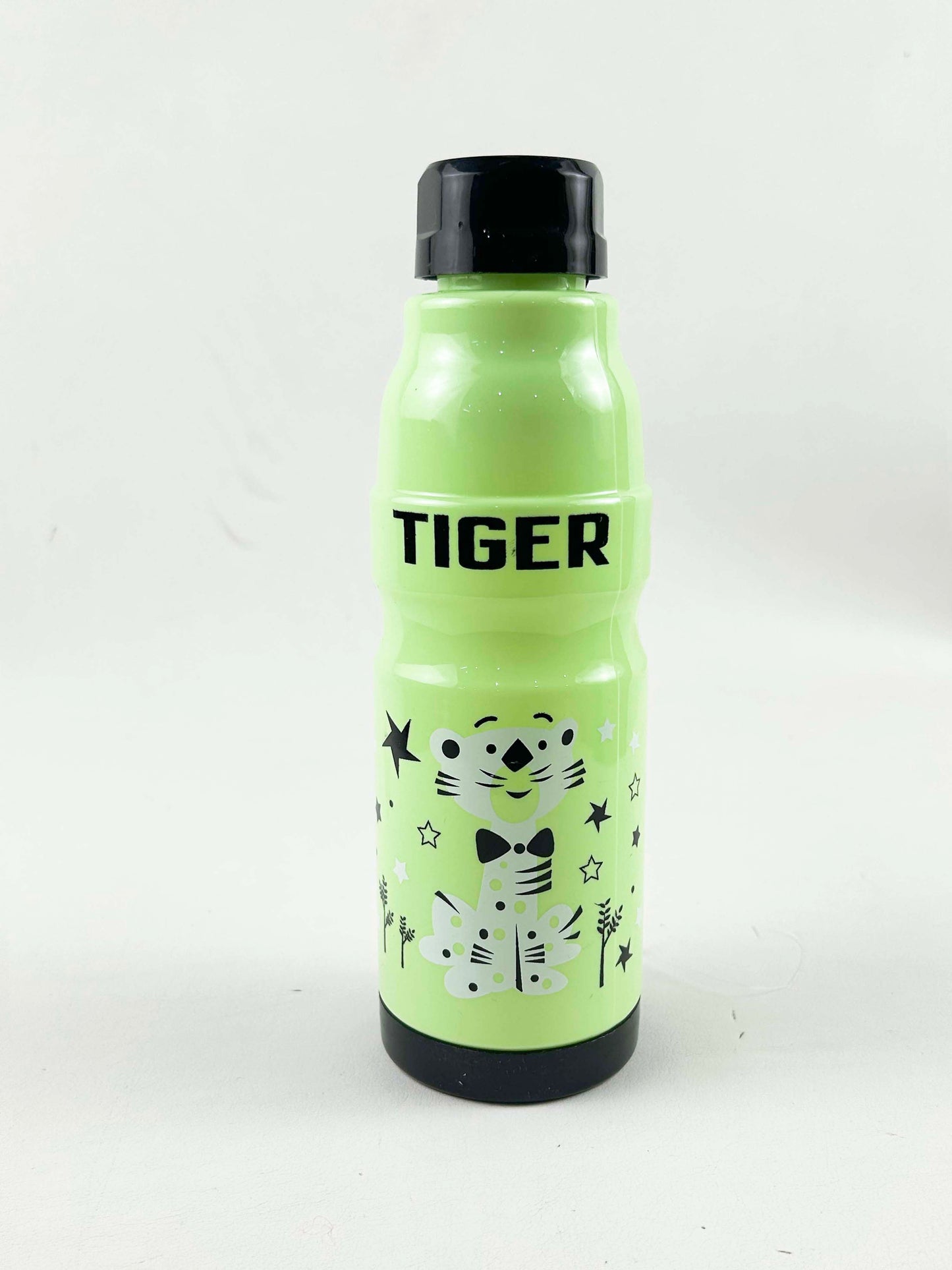 Green Water Bottle Multidesign - 650ML