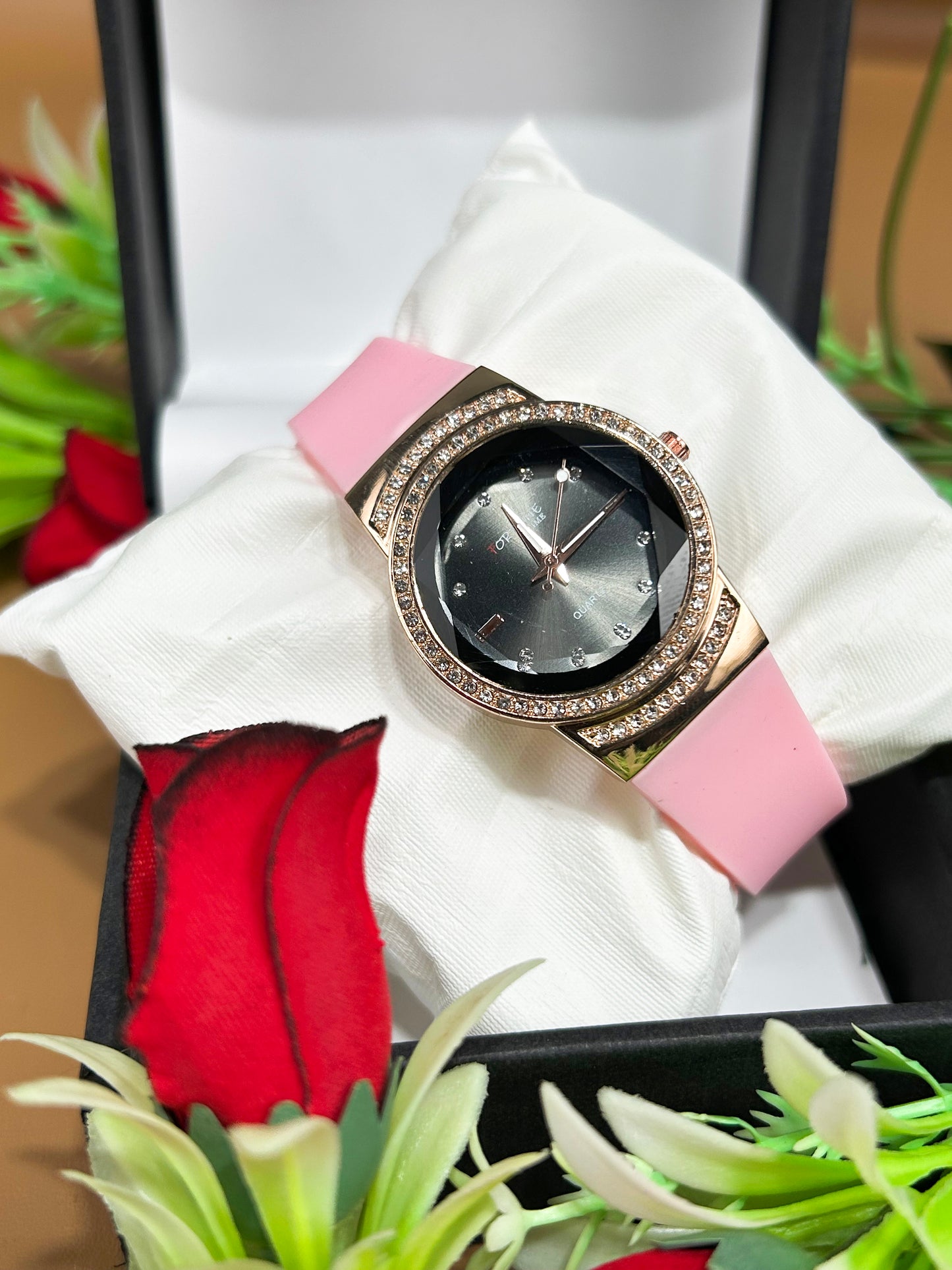 Pink Stylish Wrist Watch for Women WW64