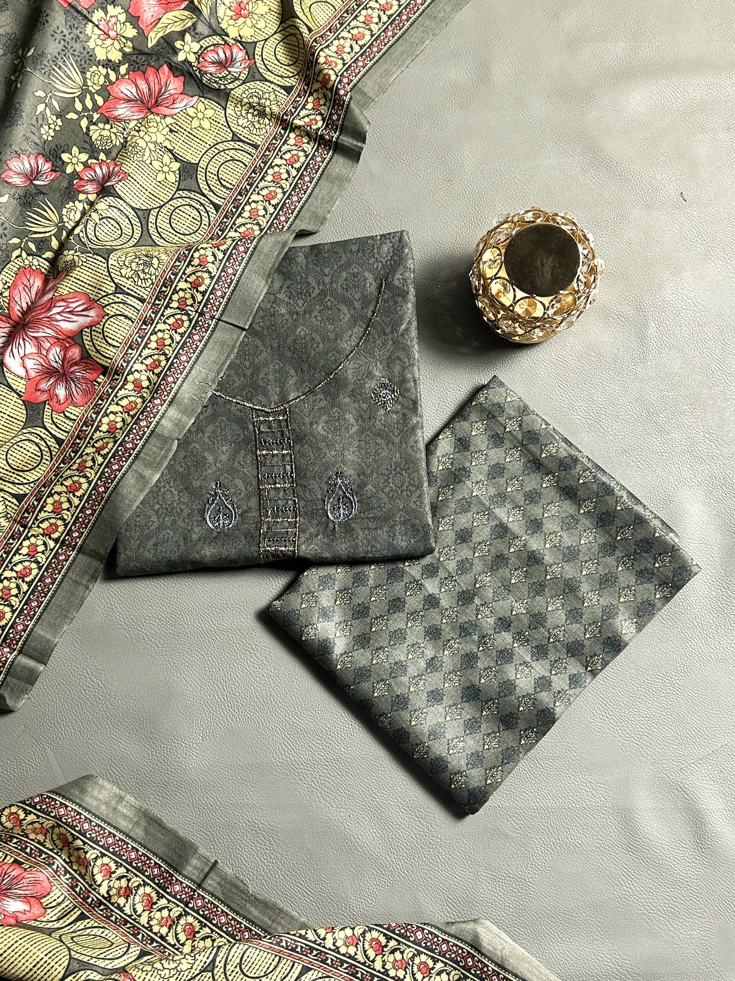 3Pcs Unstitched Digital Lawn Suit For Women WU204