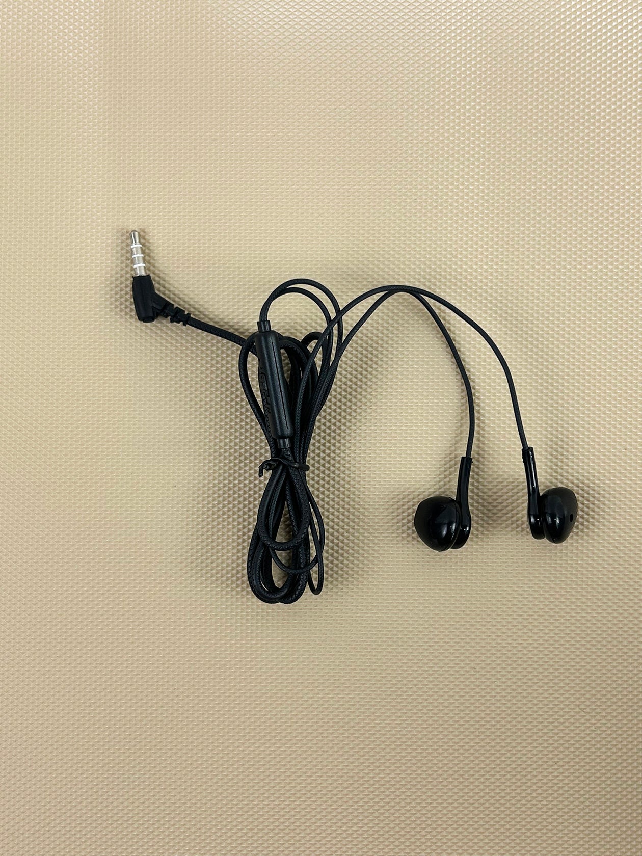 M-100 XZS Wired Earphones MA18