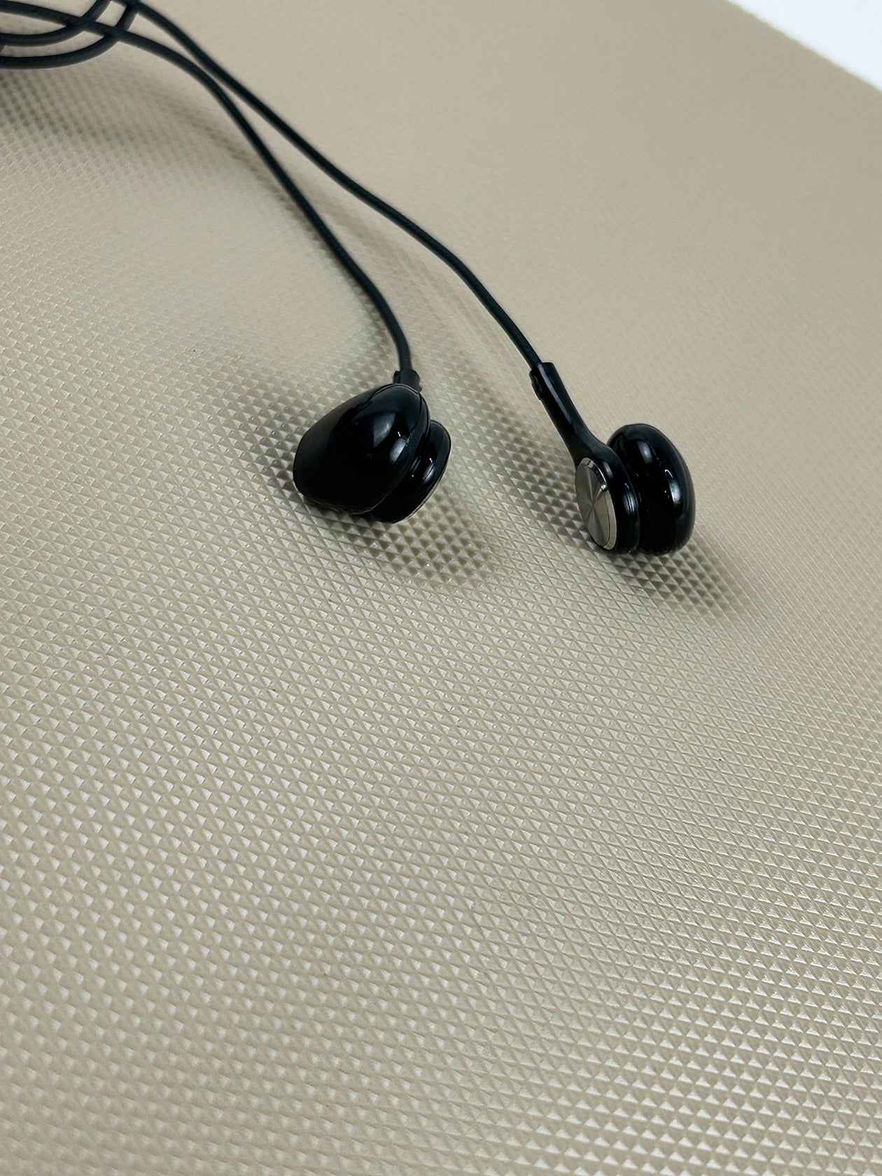 M-100 XZS Wired Earphones MA18