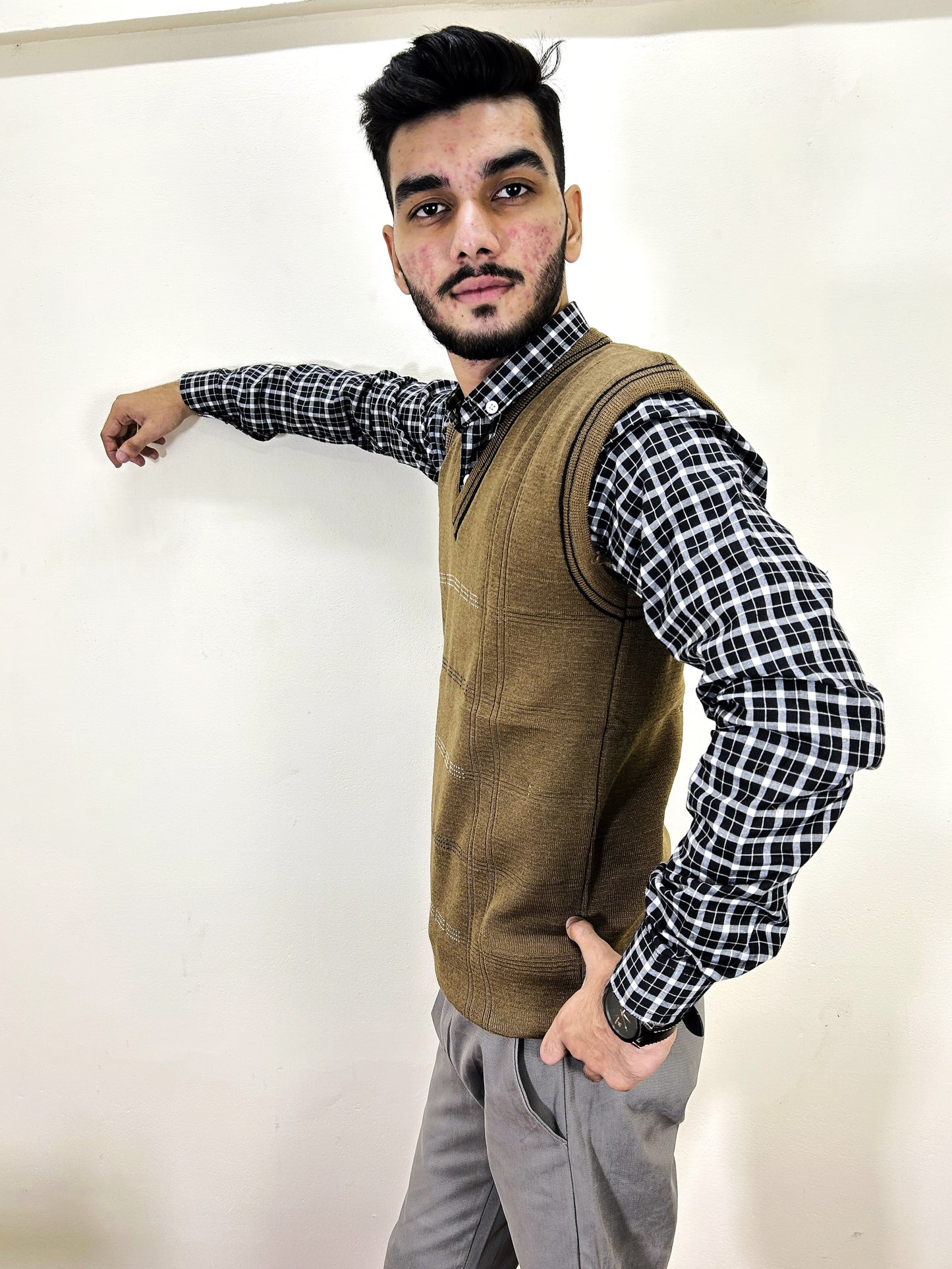 Brown Sleeveless Sweater for Men MSW58