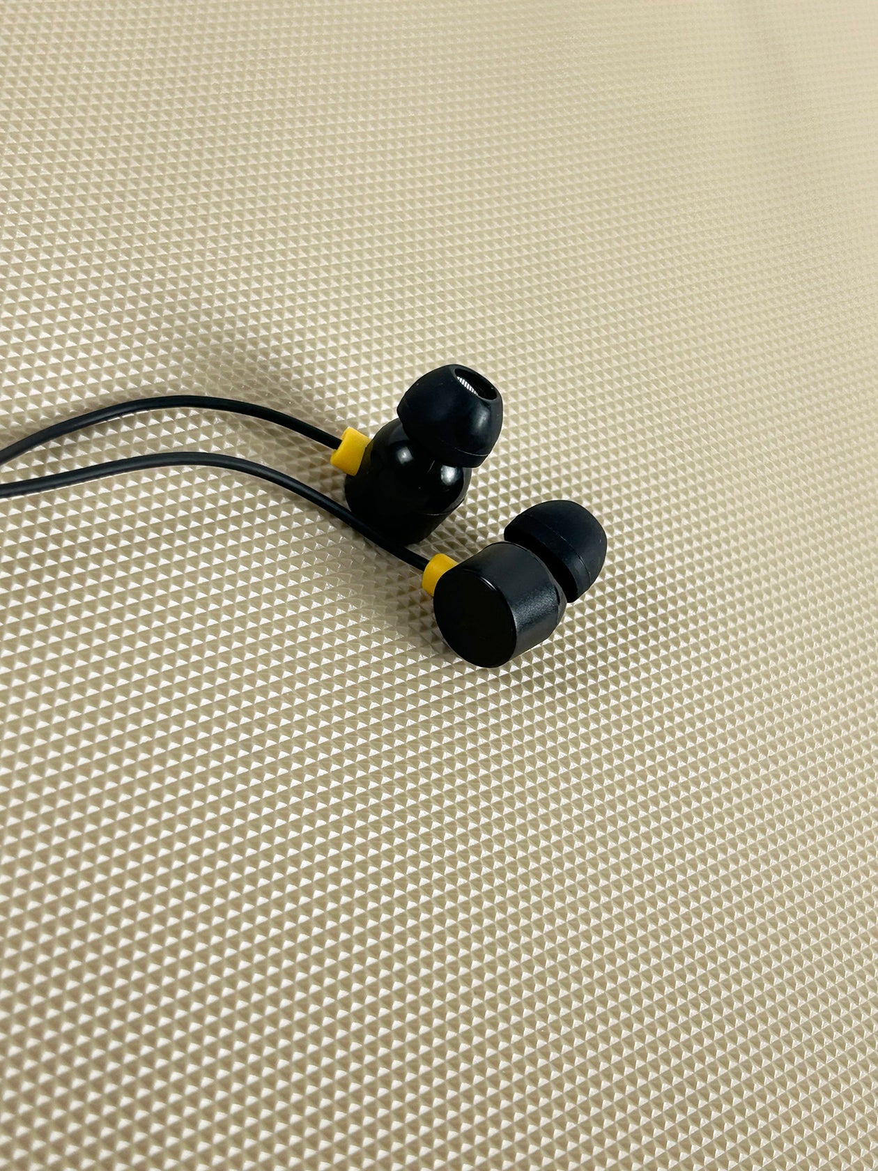 R-20 Realme Magnet Wired Earphones MA12
