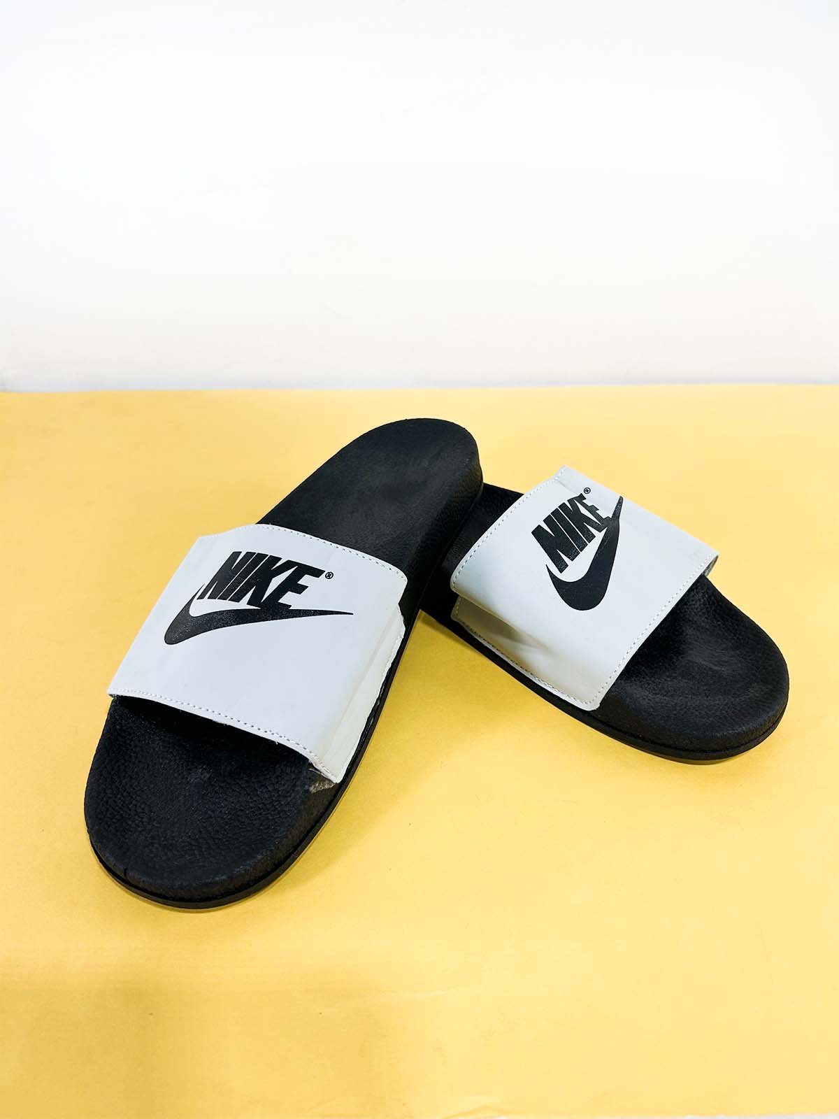 White Comfortable Slipper for Men MC137