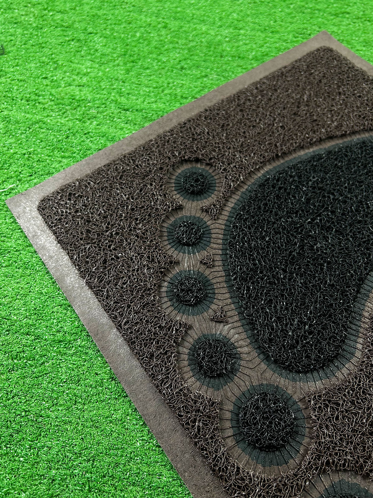 Anti-Slip Floor Mat 15" × 23" | Design 118