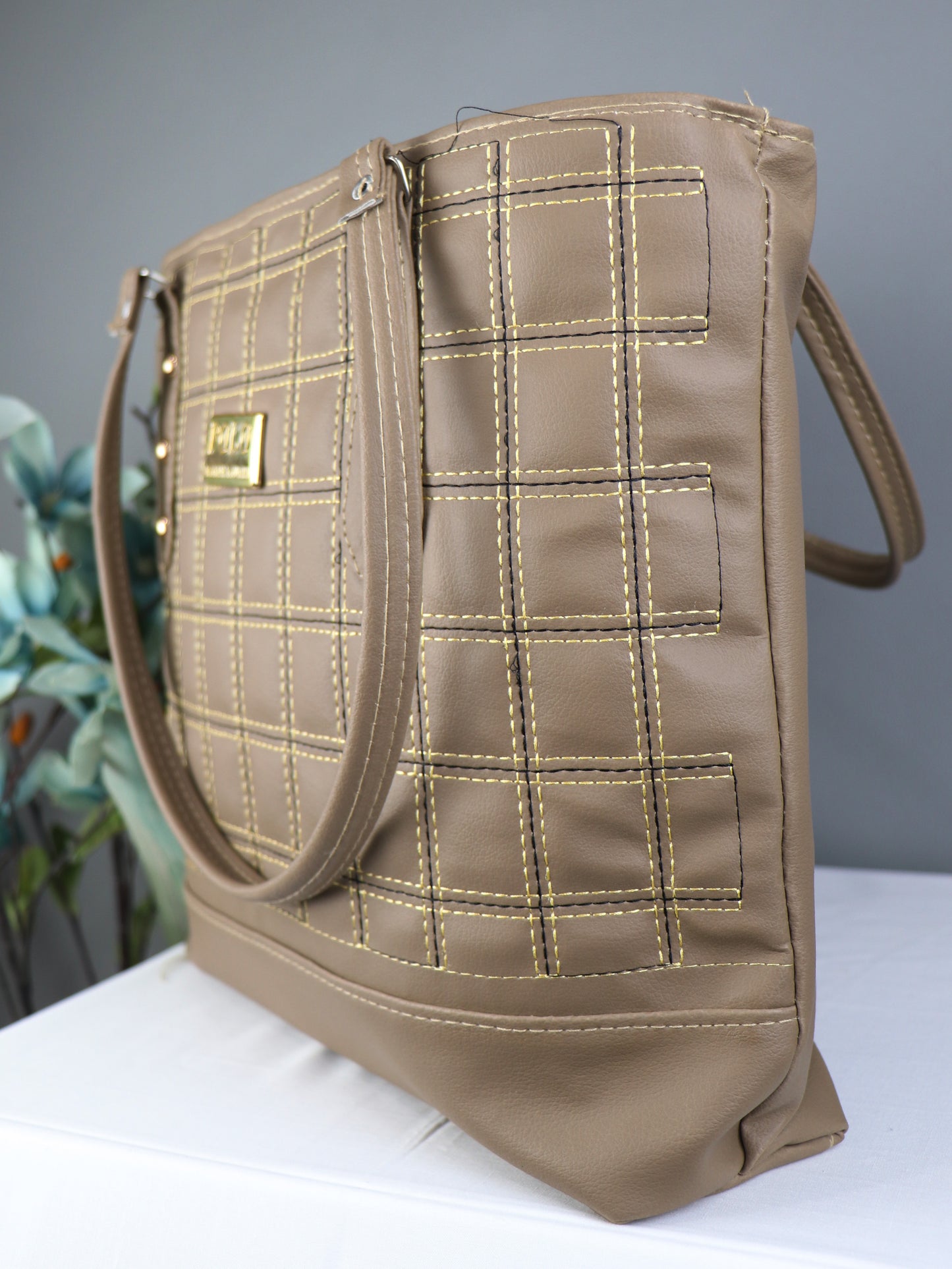 Women's P Handbag Light Brown