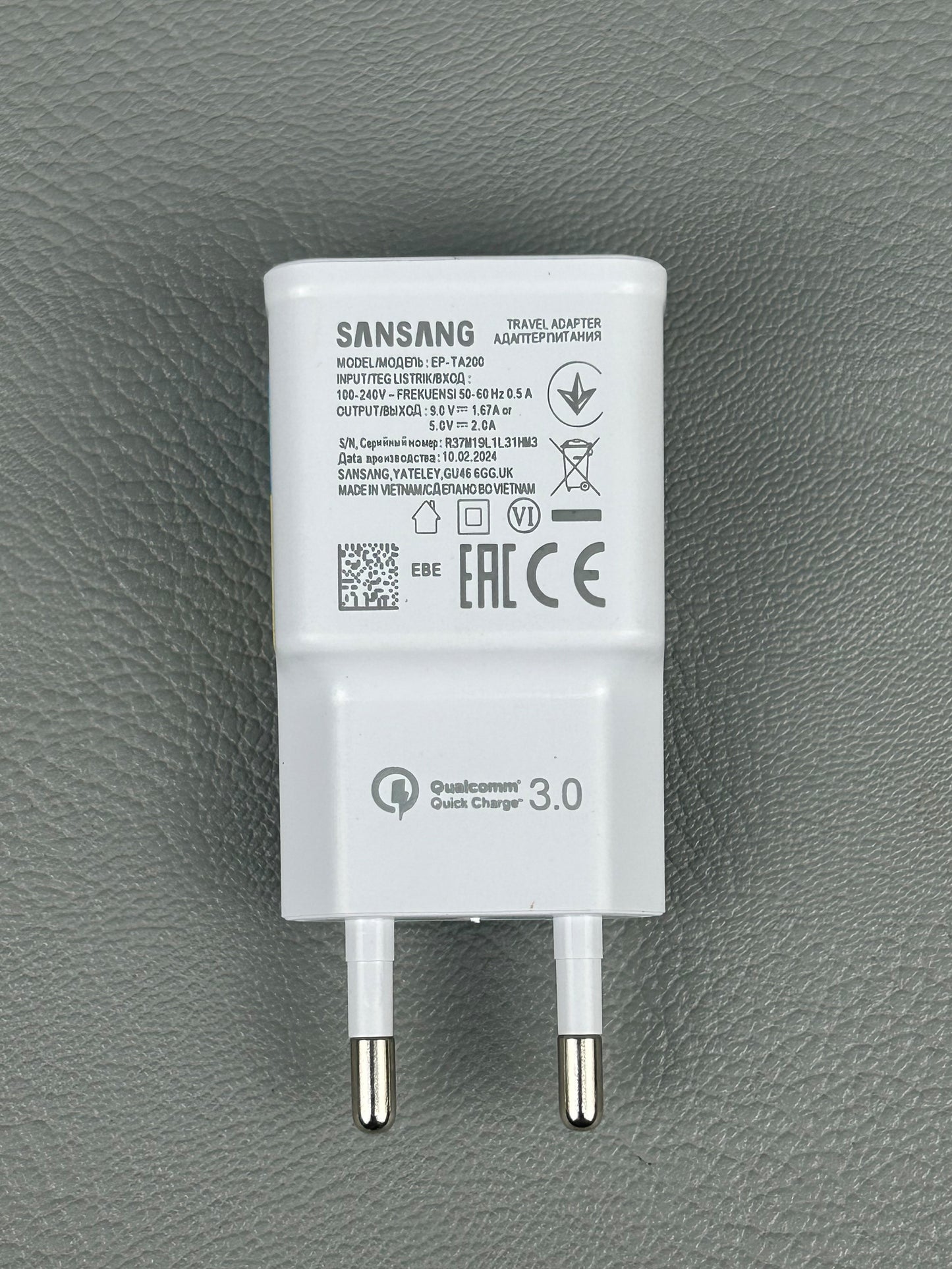 White Wall Charger Adapter 02