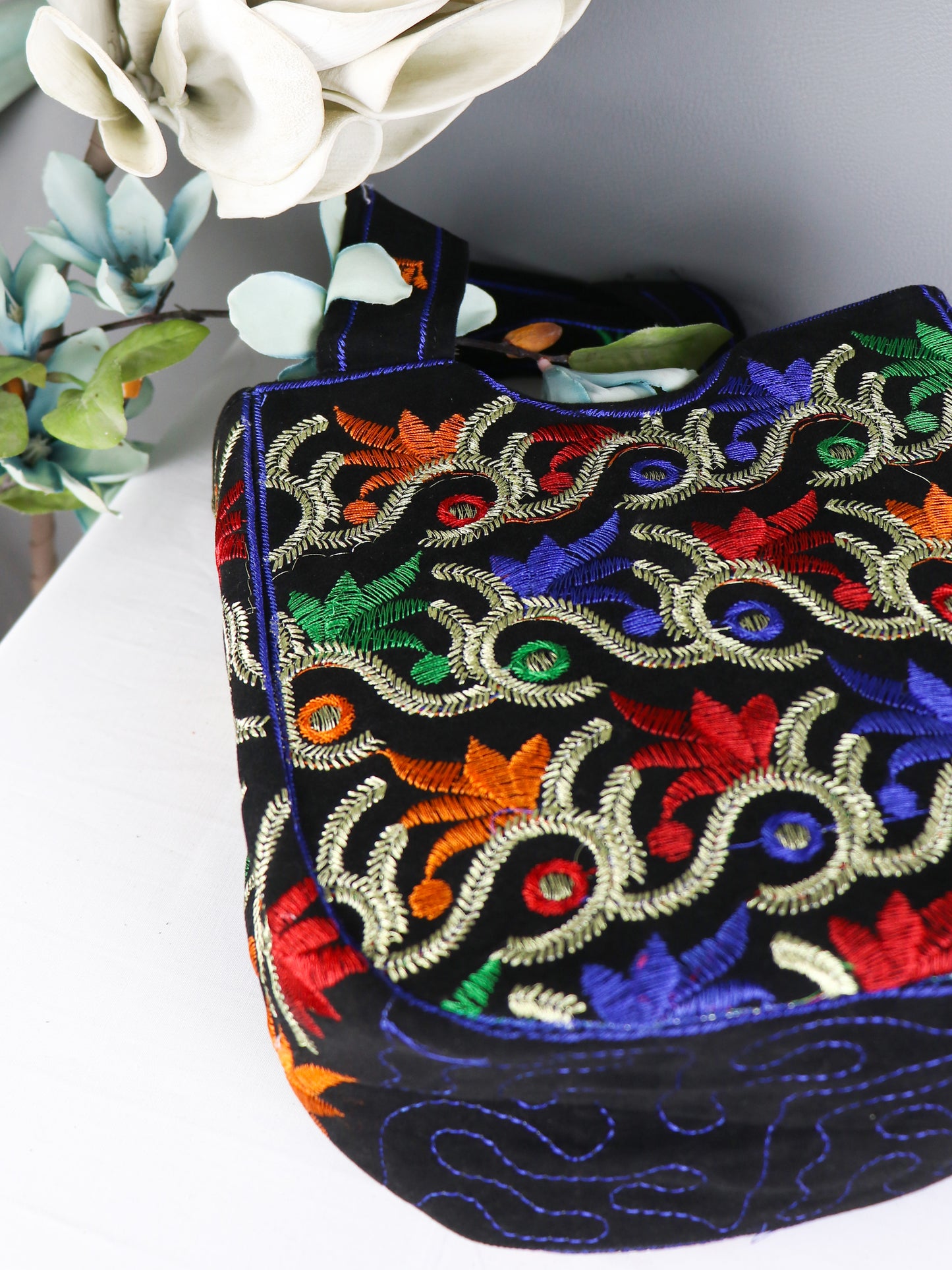 Women's Traditional Handbag Flowers 01 - Multicolor