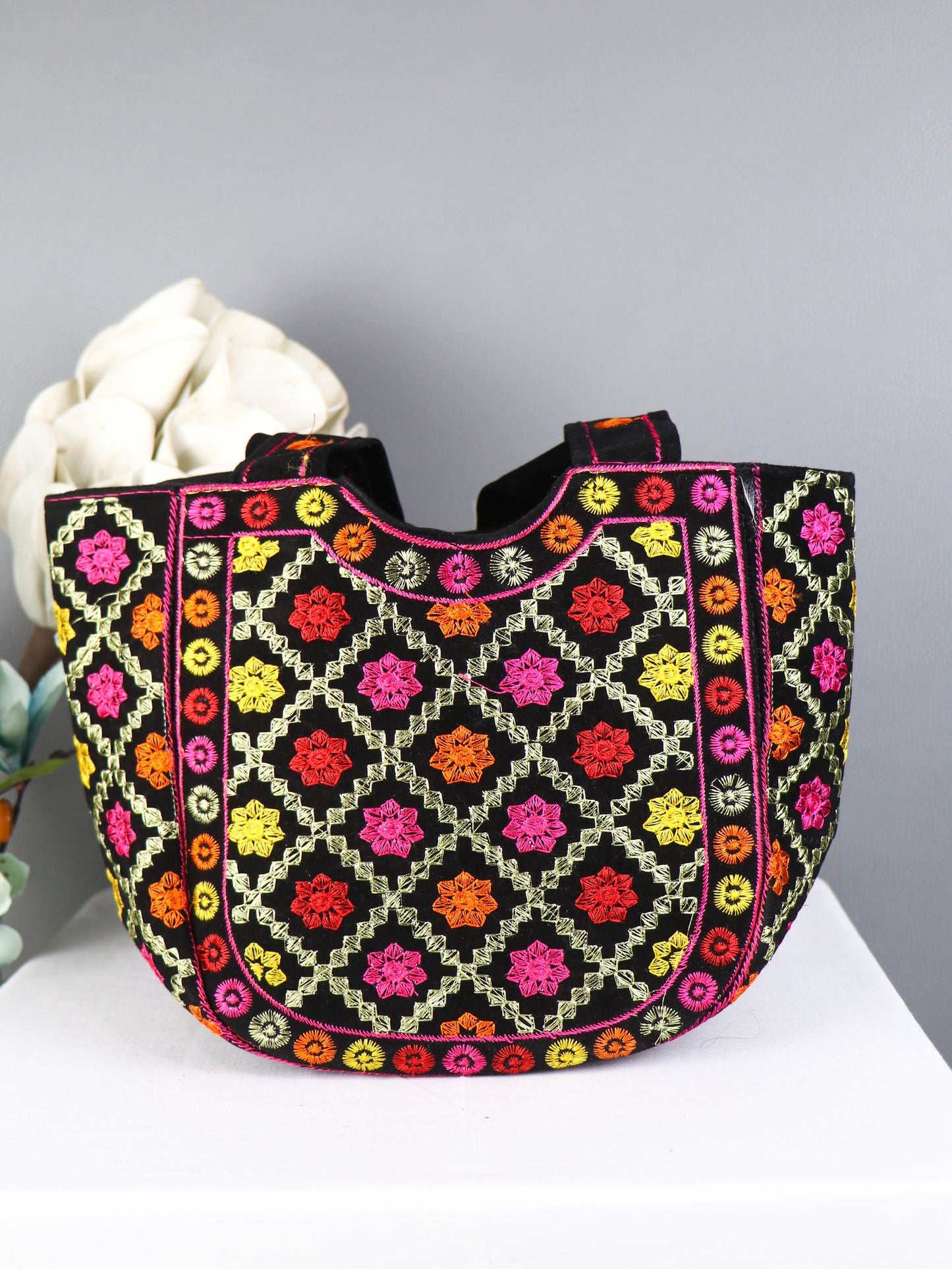 Women's Traditional Handbag Flowers 02 - Multicolor