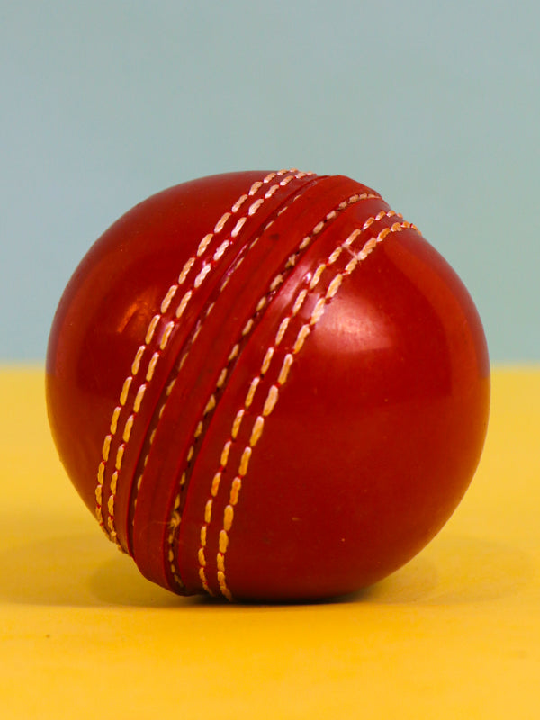 KTY14 Rubber Cock Cricket Ball Red